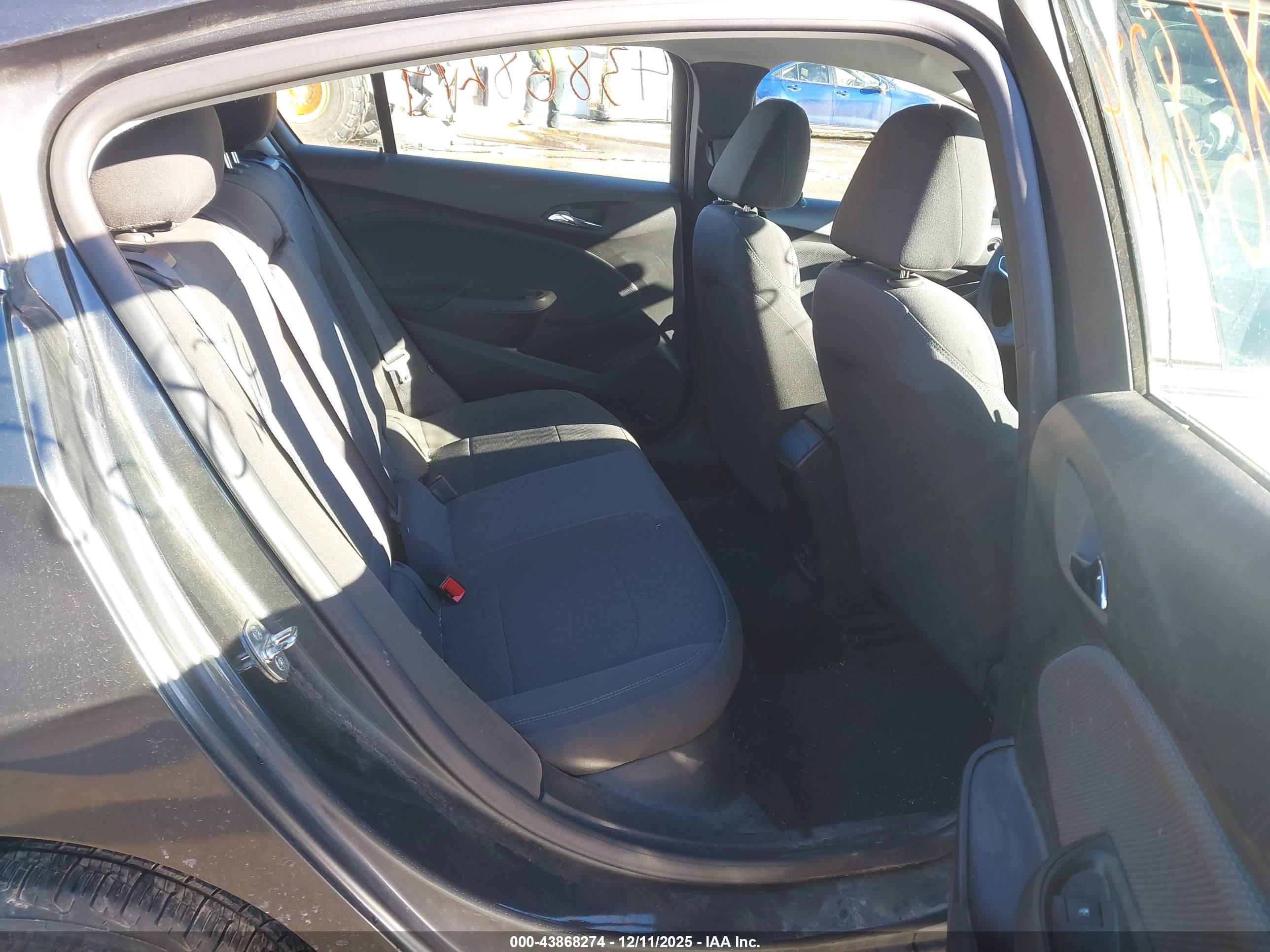 CHEVROLET CRUZE image 8