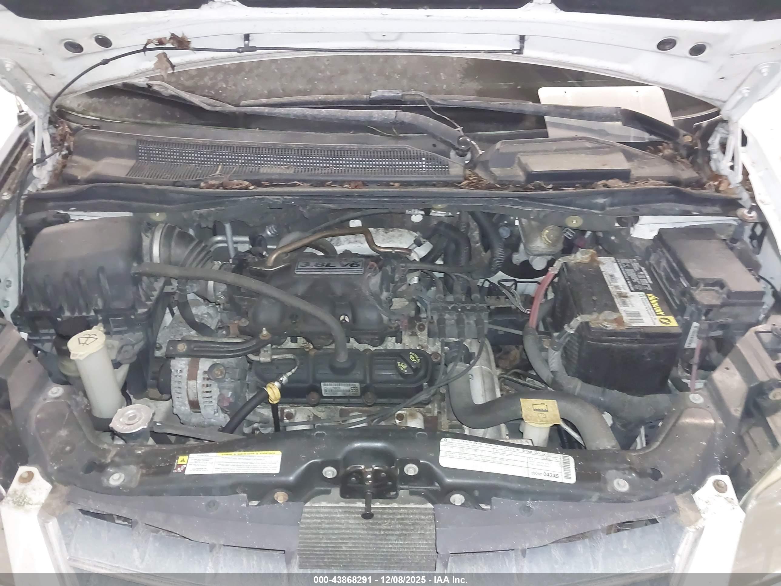 CHRYSLER TOWN image 10