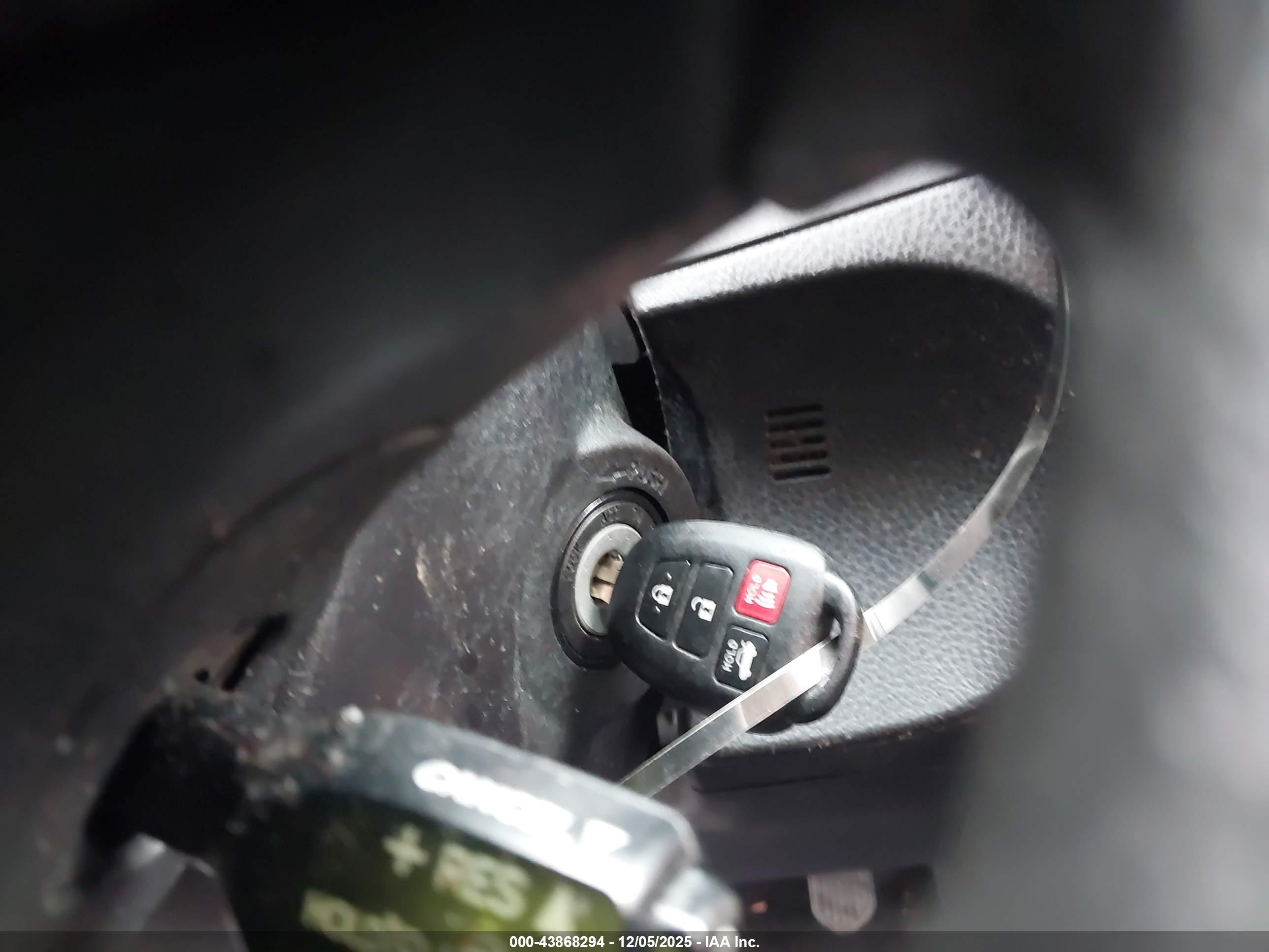 TOYOTA COROLLA image 11