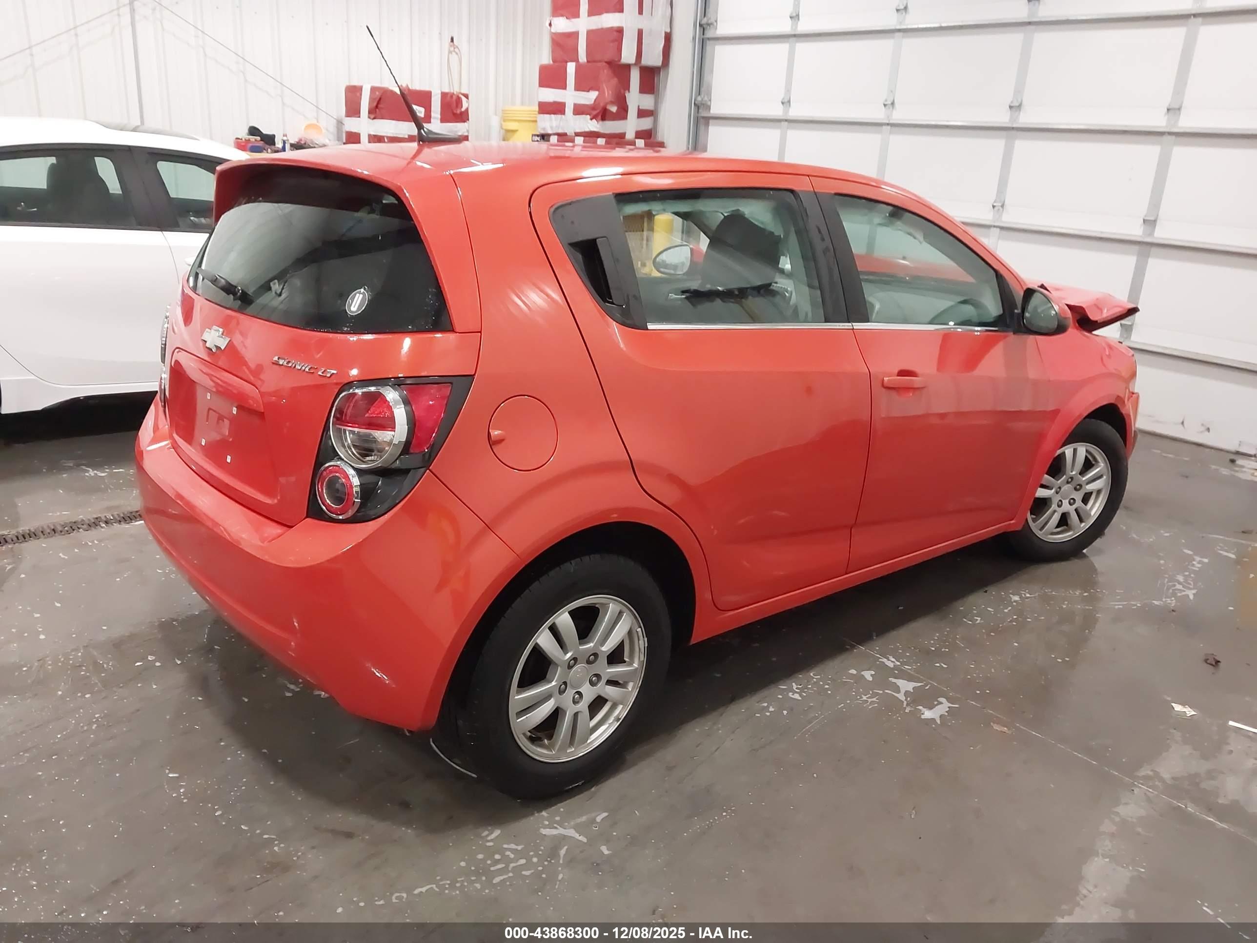 CHEVROLET SONIC image 4