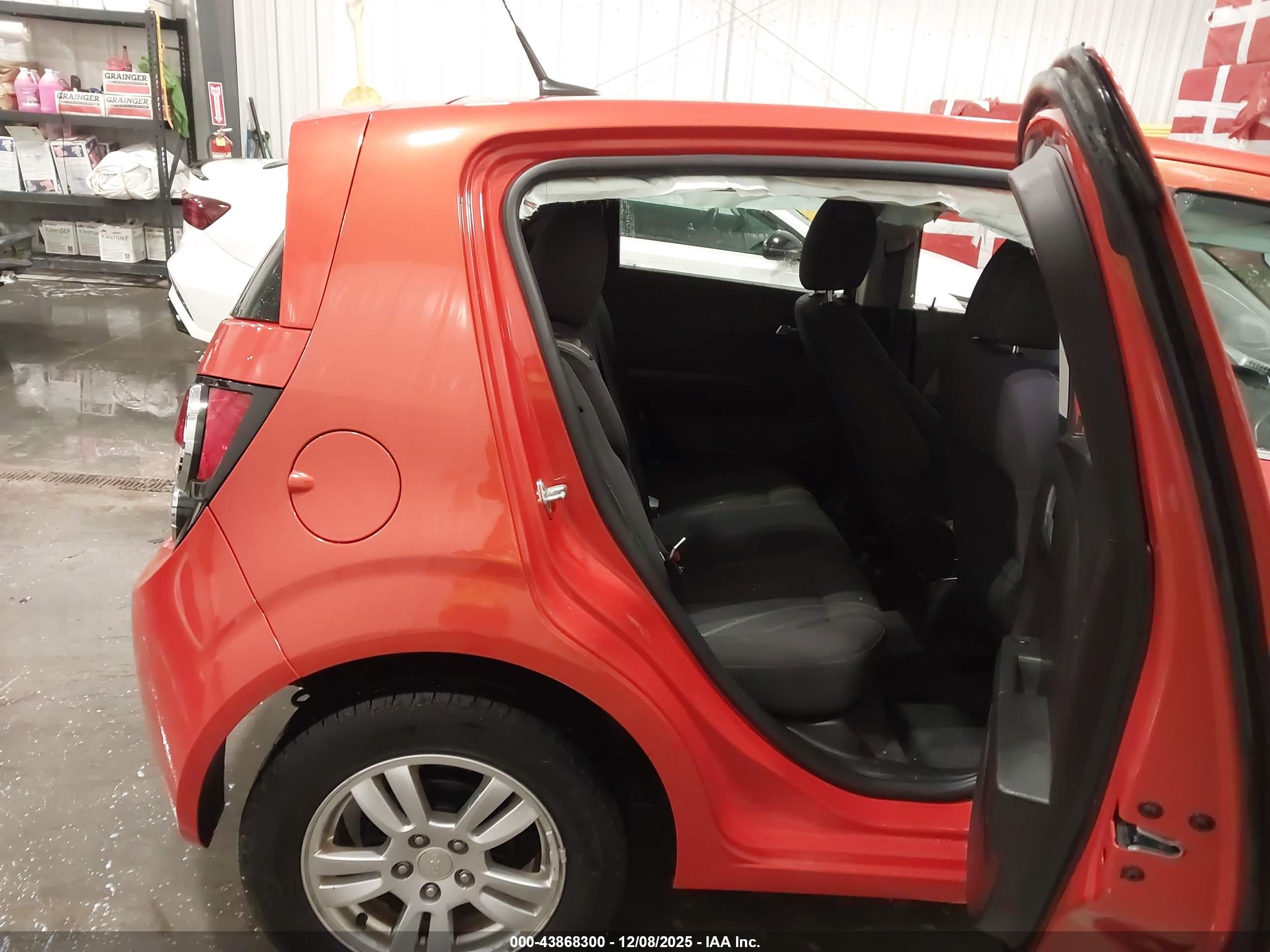 CHEVROLET SONIC image 8