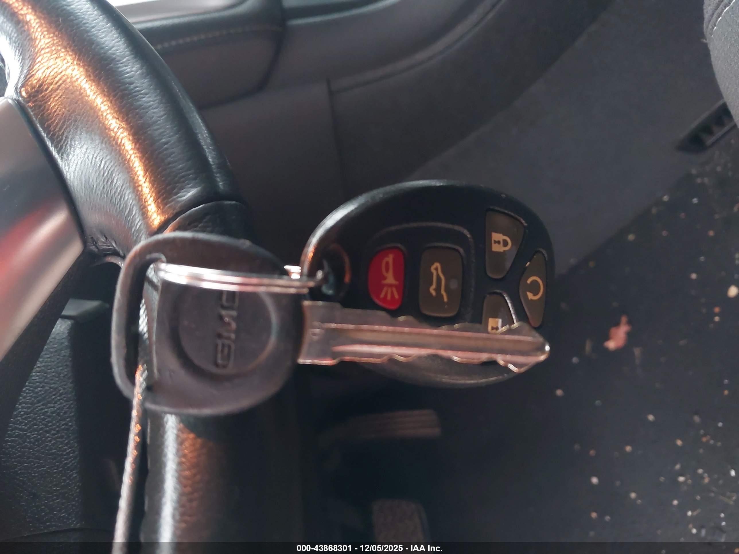 GMC ACADIA image 11