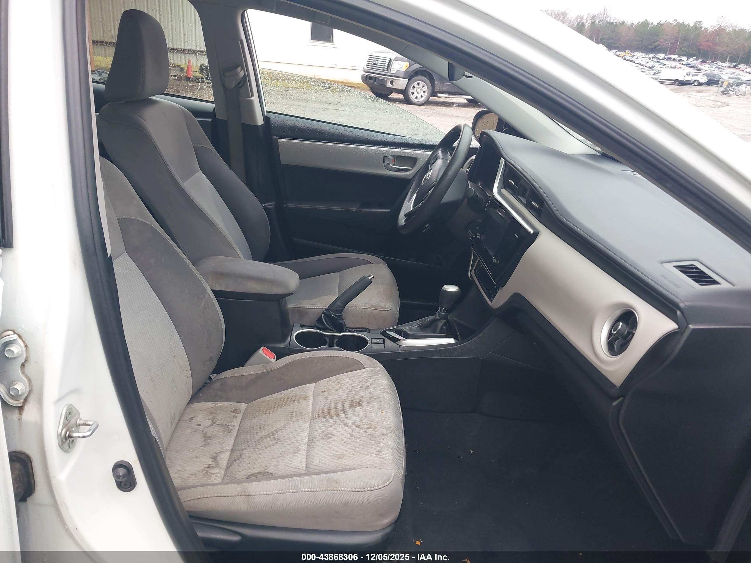TOYOTA COROLLA image 5