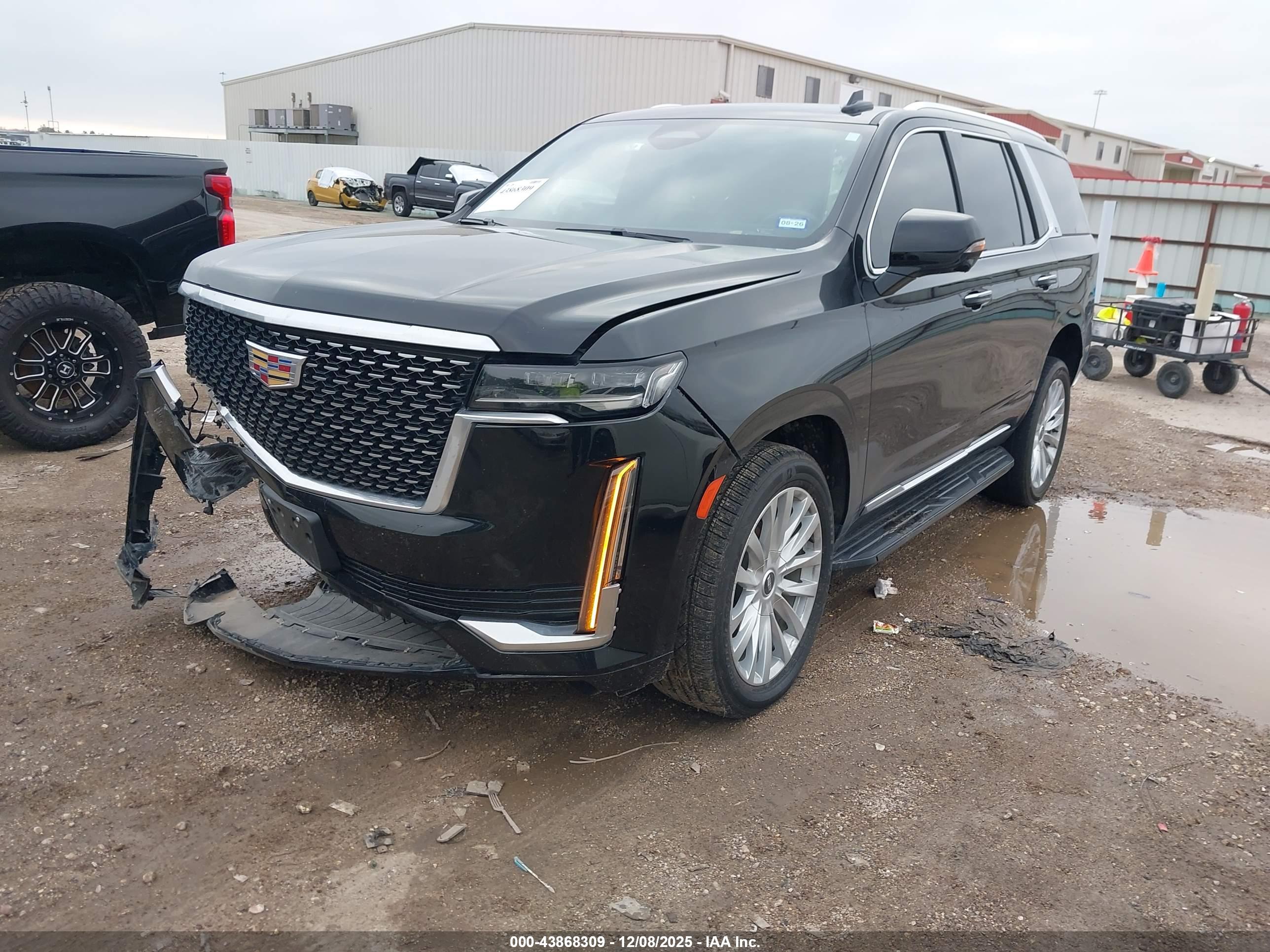 CADILLAC ESCALADE image 2