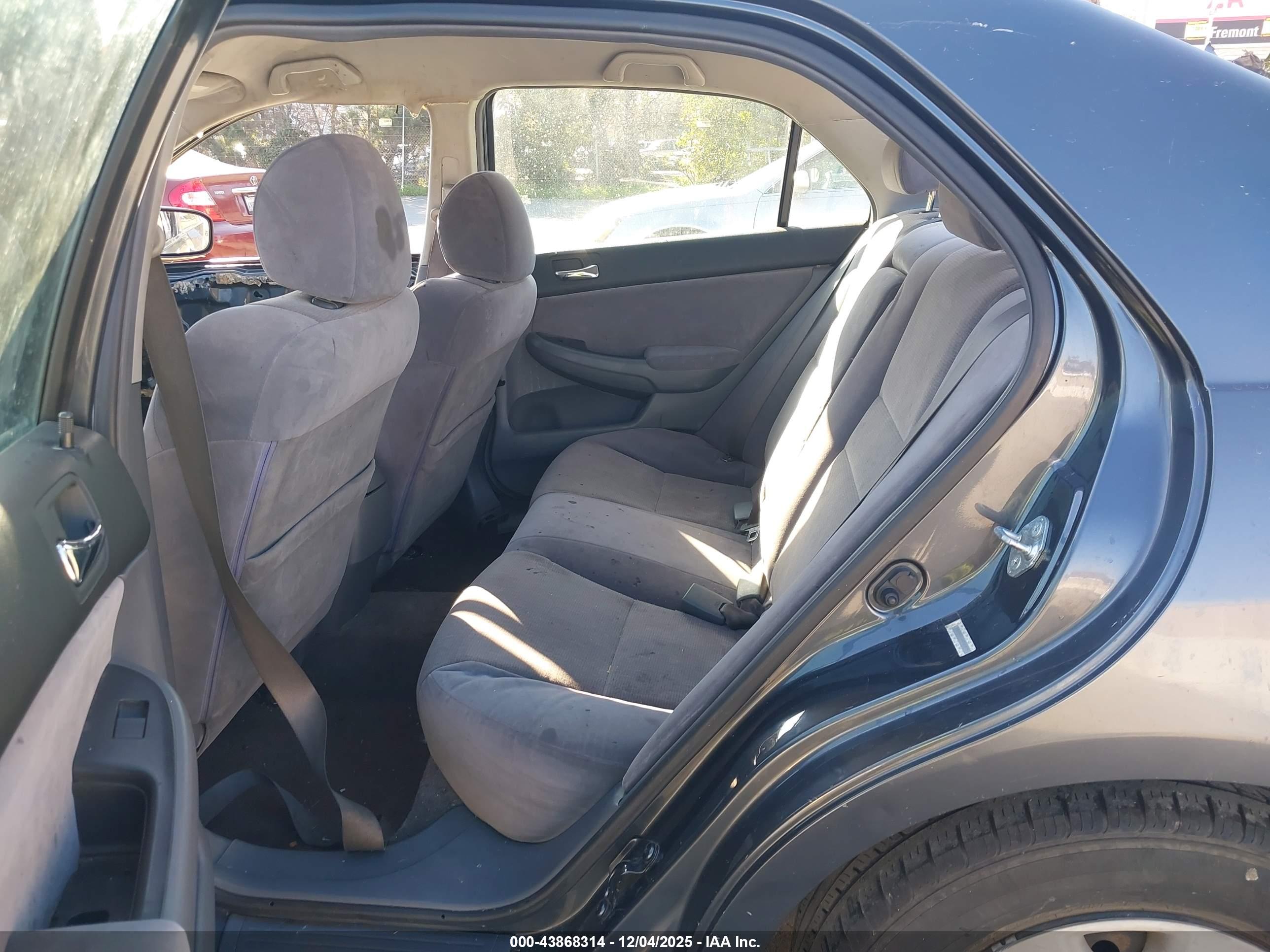 HONDA ACCORD image 8