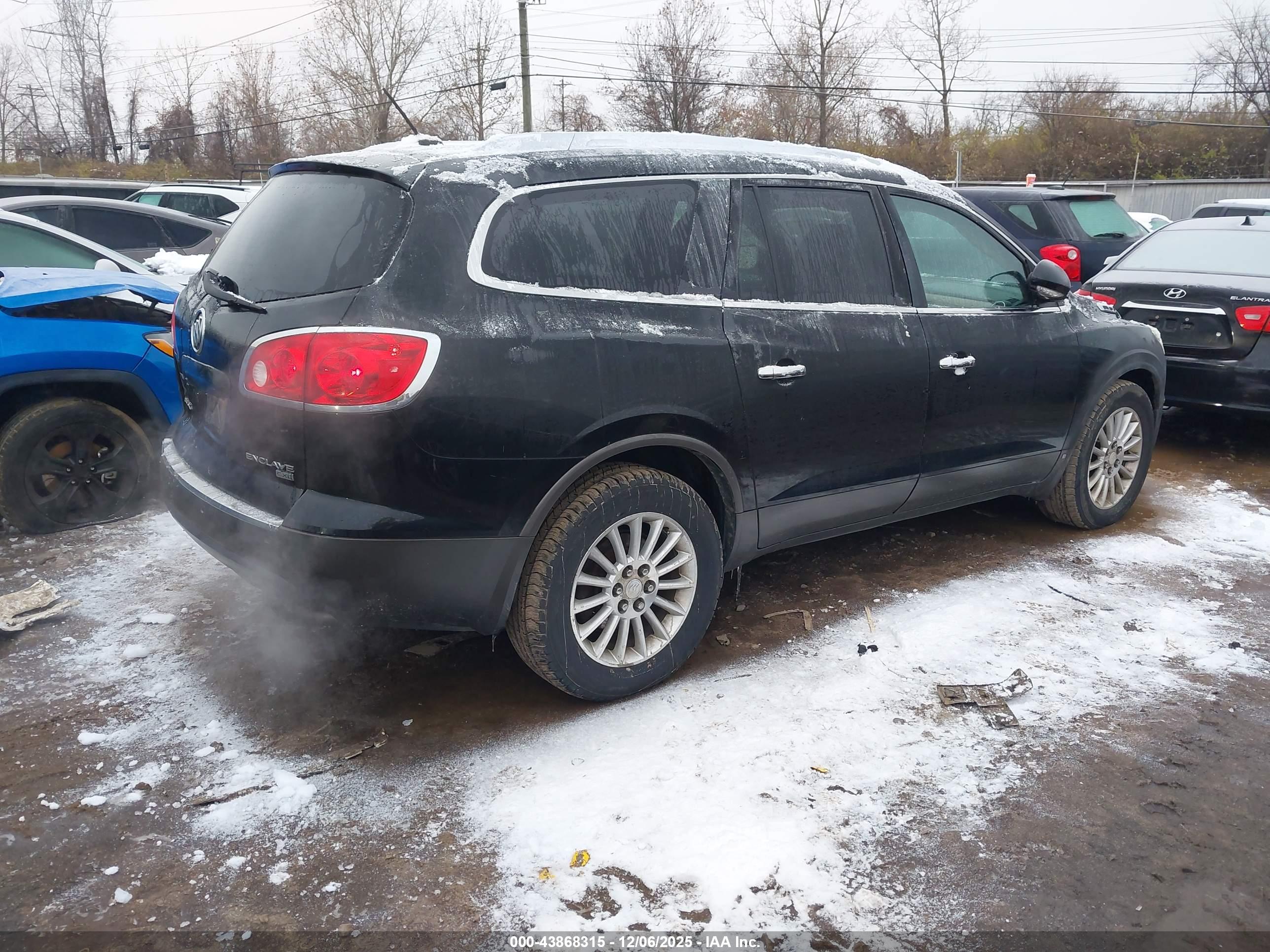 BUICK ENCLAVE image 4