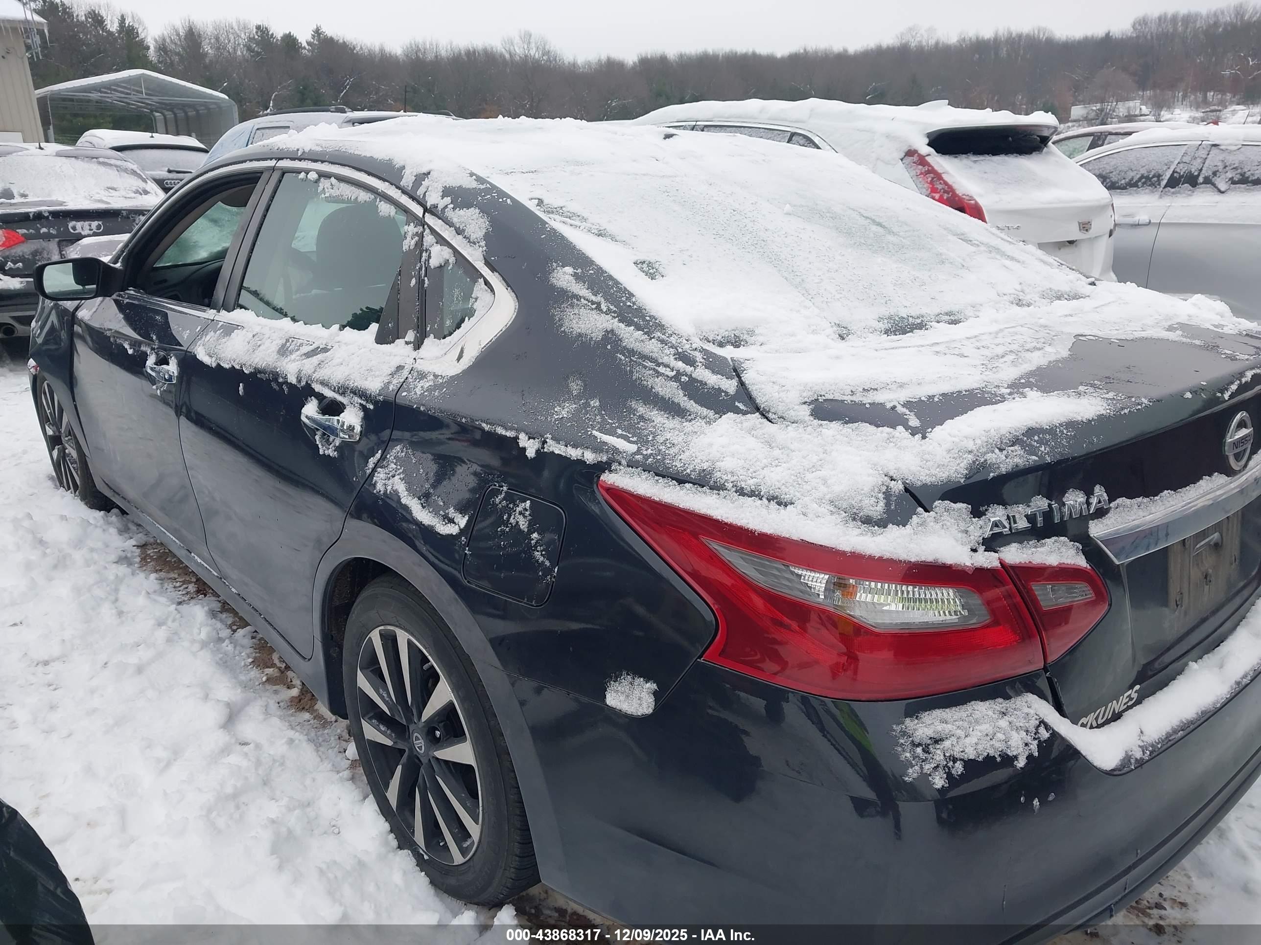 NISSAN ALTIMA image 3