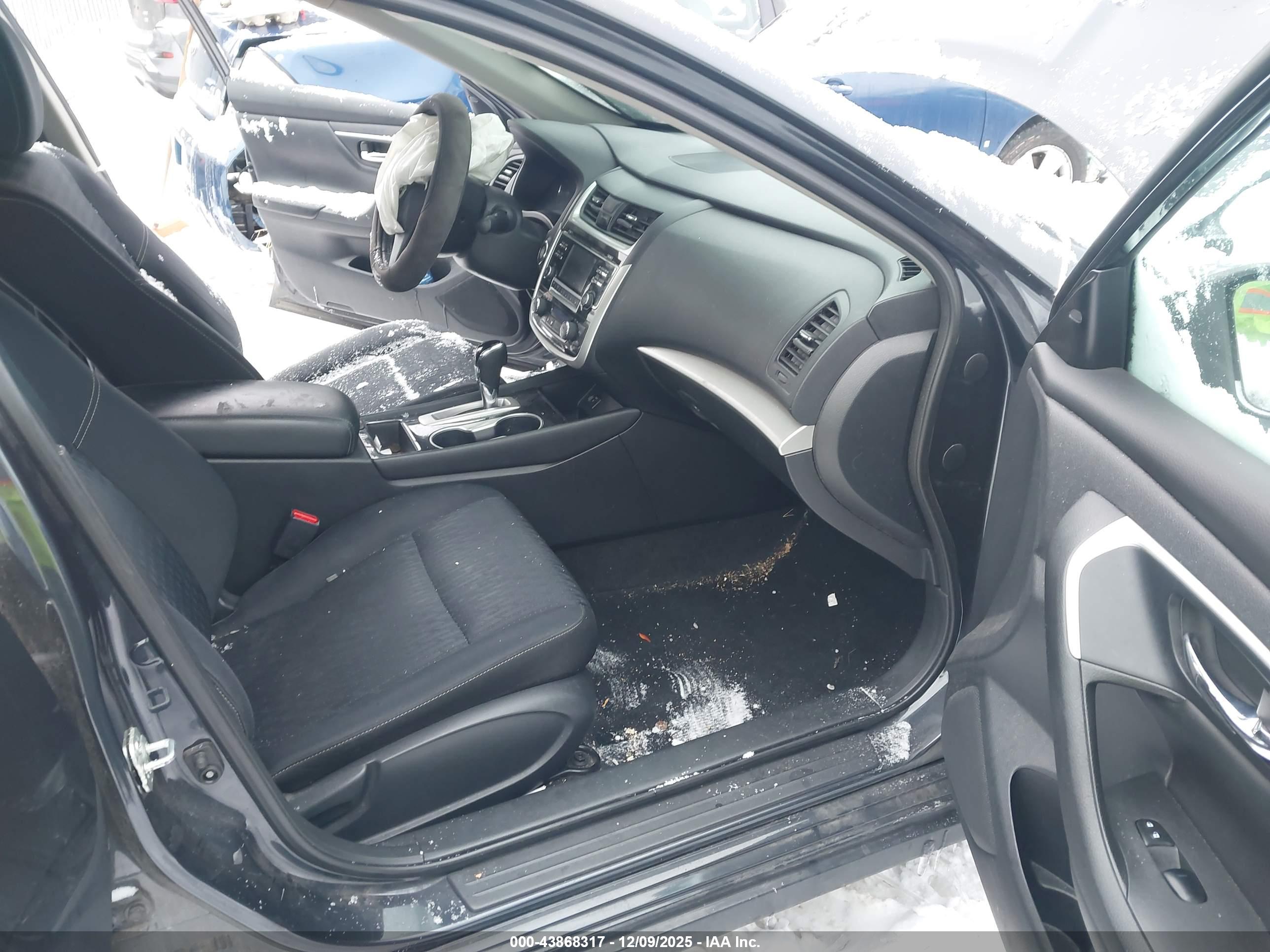 NISSAN ALTIMA image 5