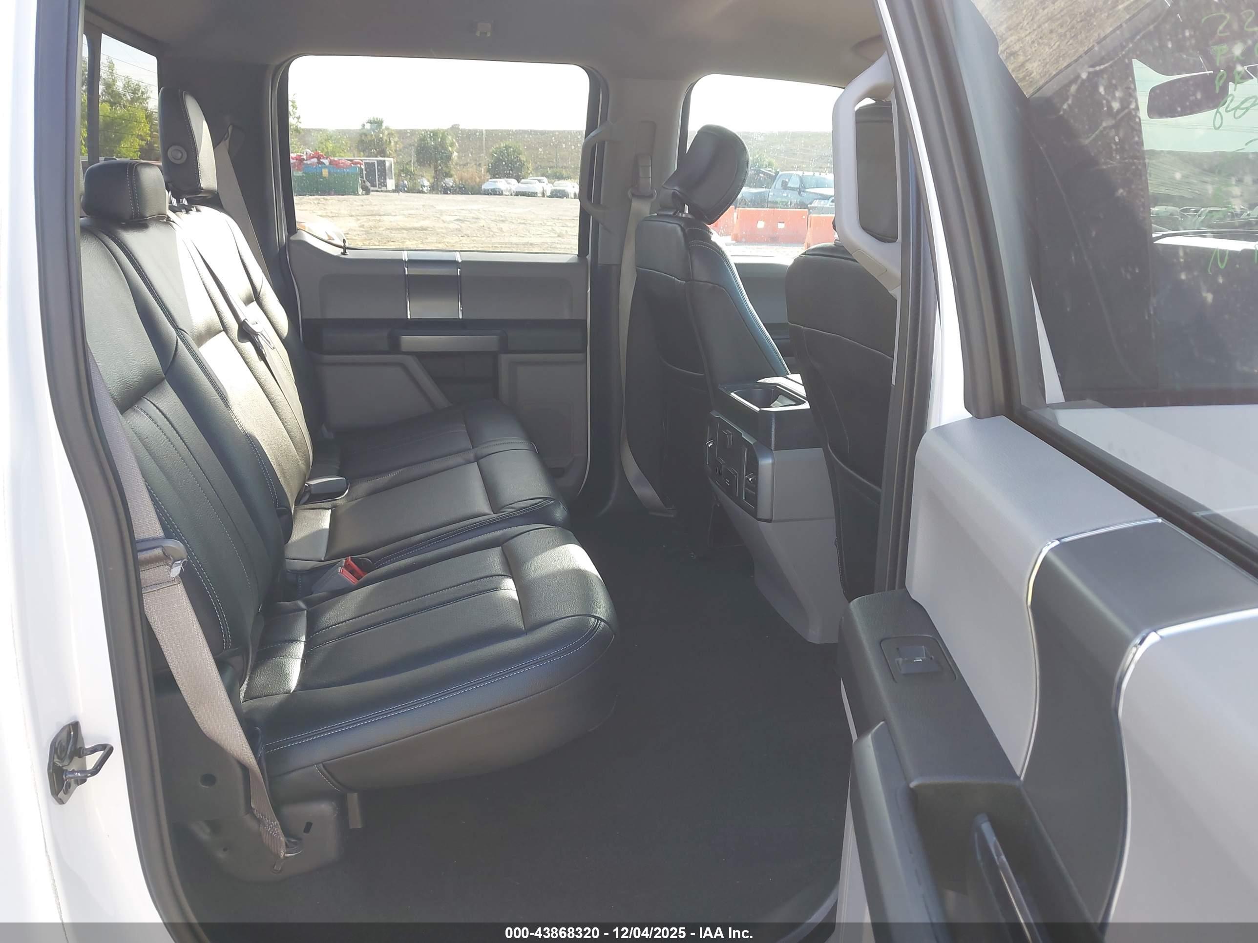 FORD F-150 image 8