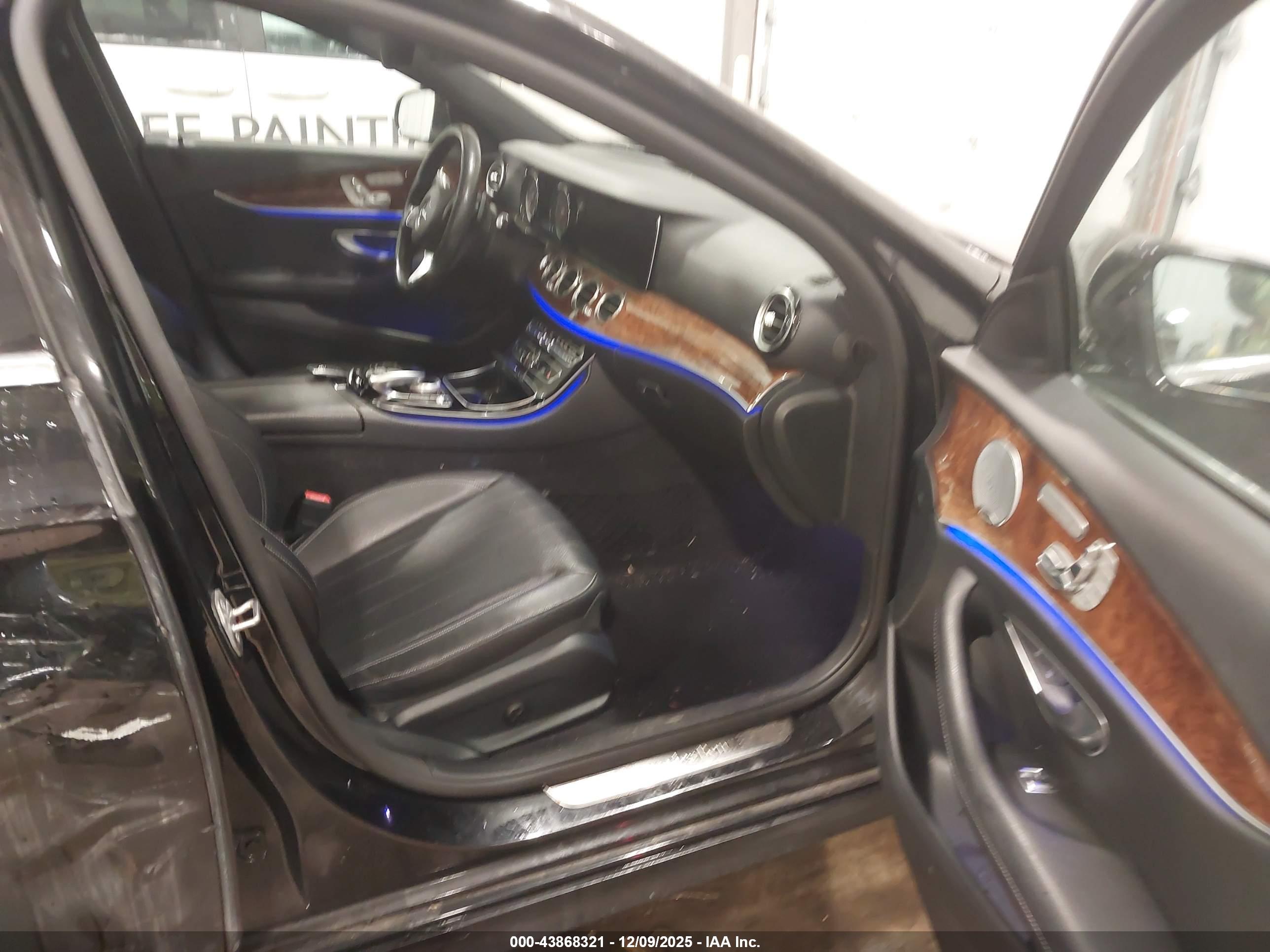 MERCEDES-BENZ E image 5