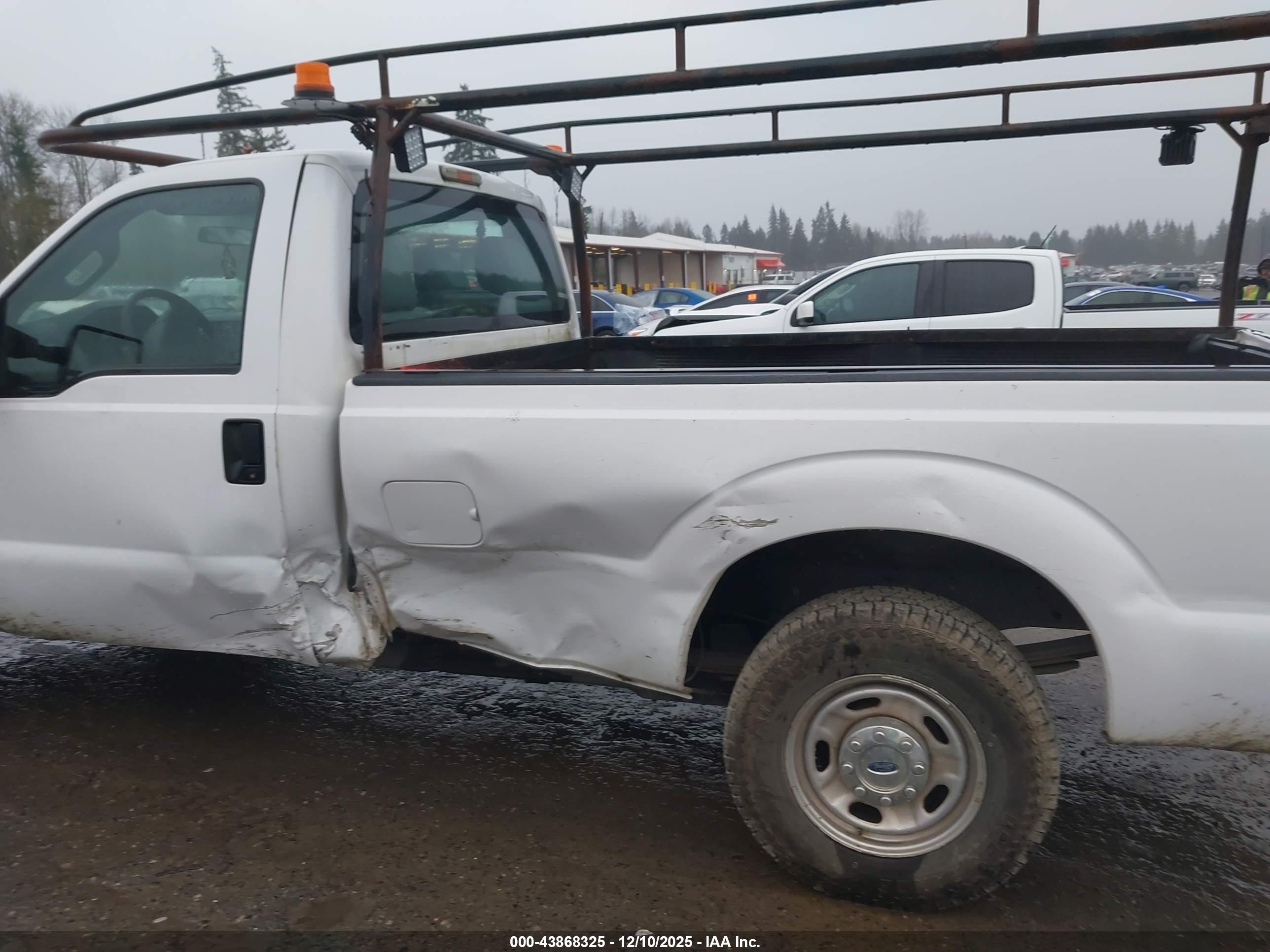 FORD F-250 image 6