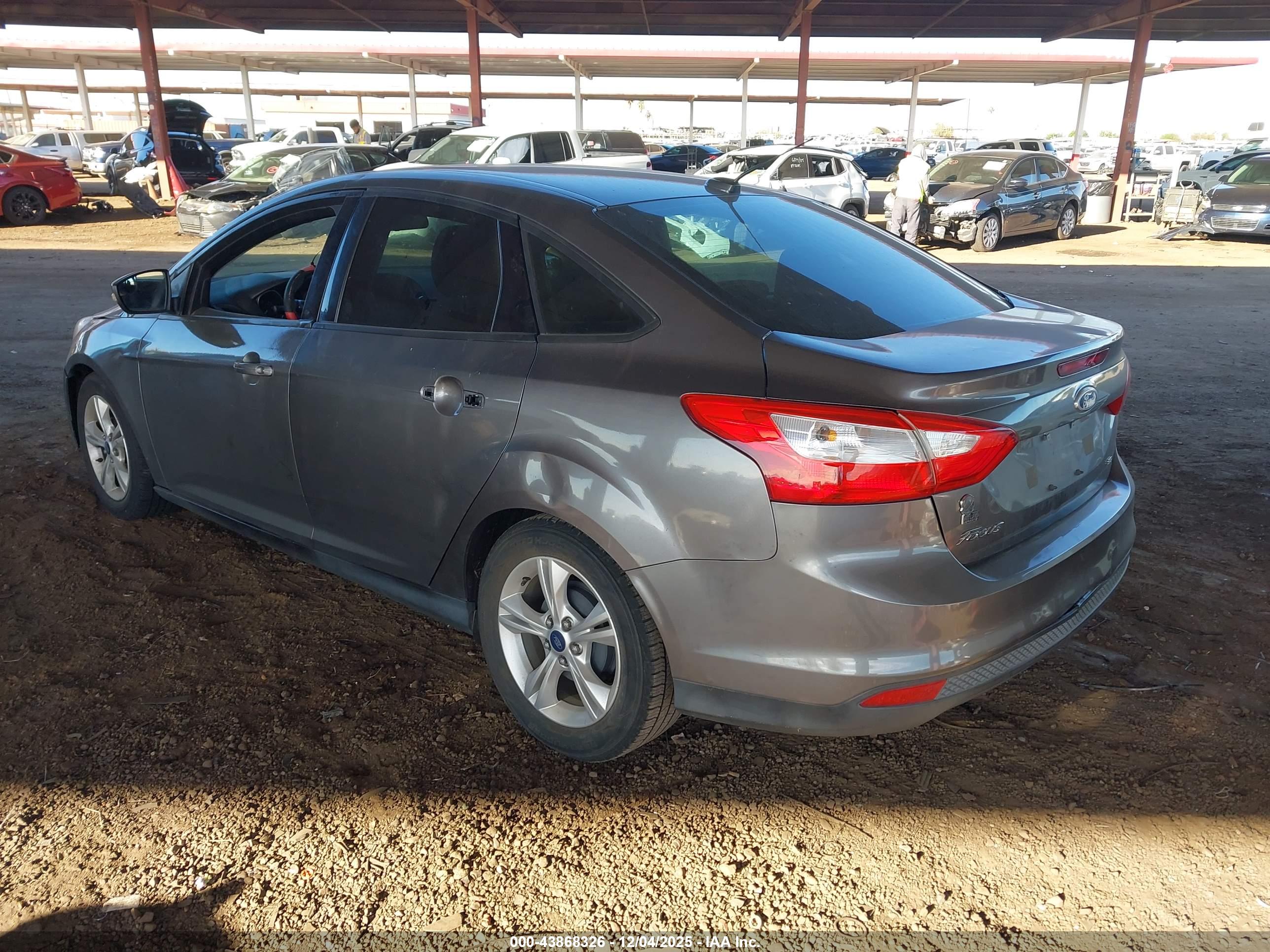FORD FOCUS image 3