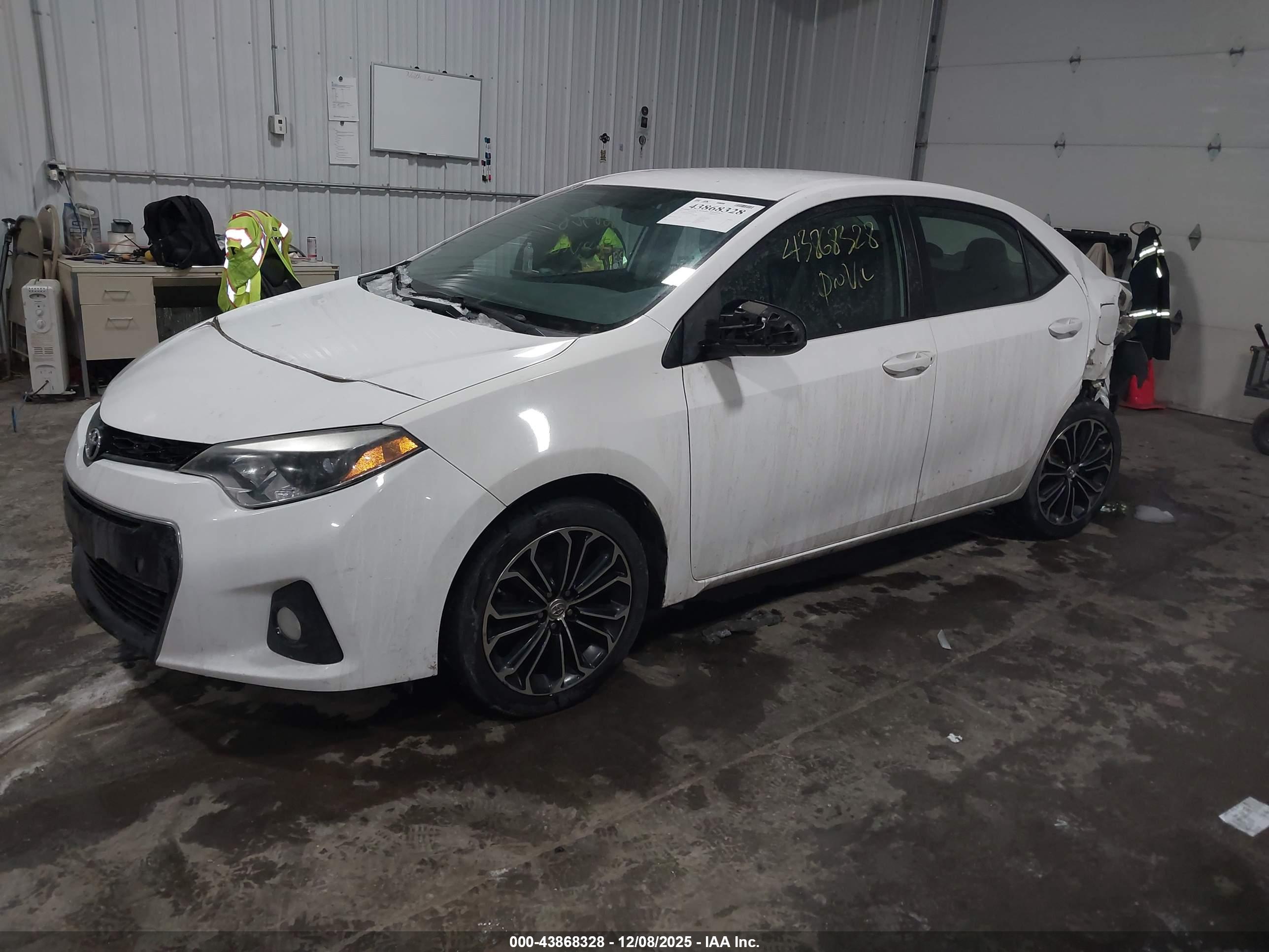 TOYOTA COROLLA image 2