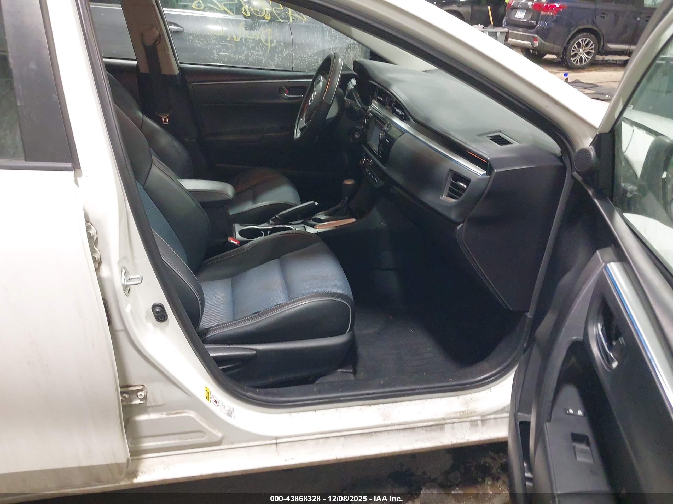 TOYOTA COROLLA image 5