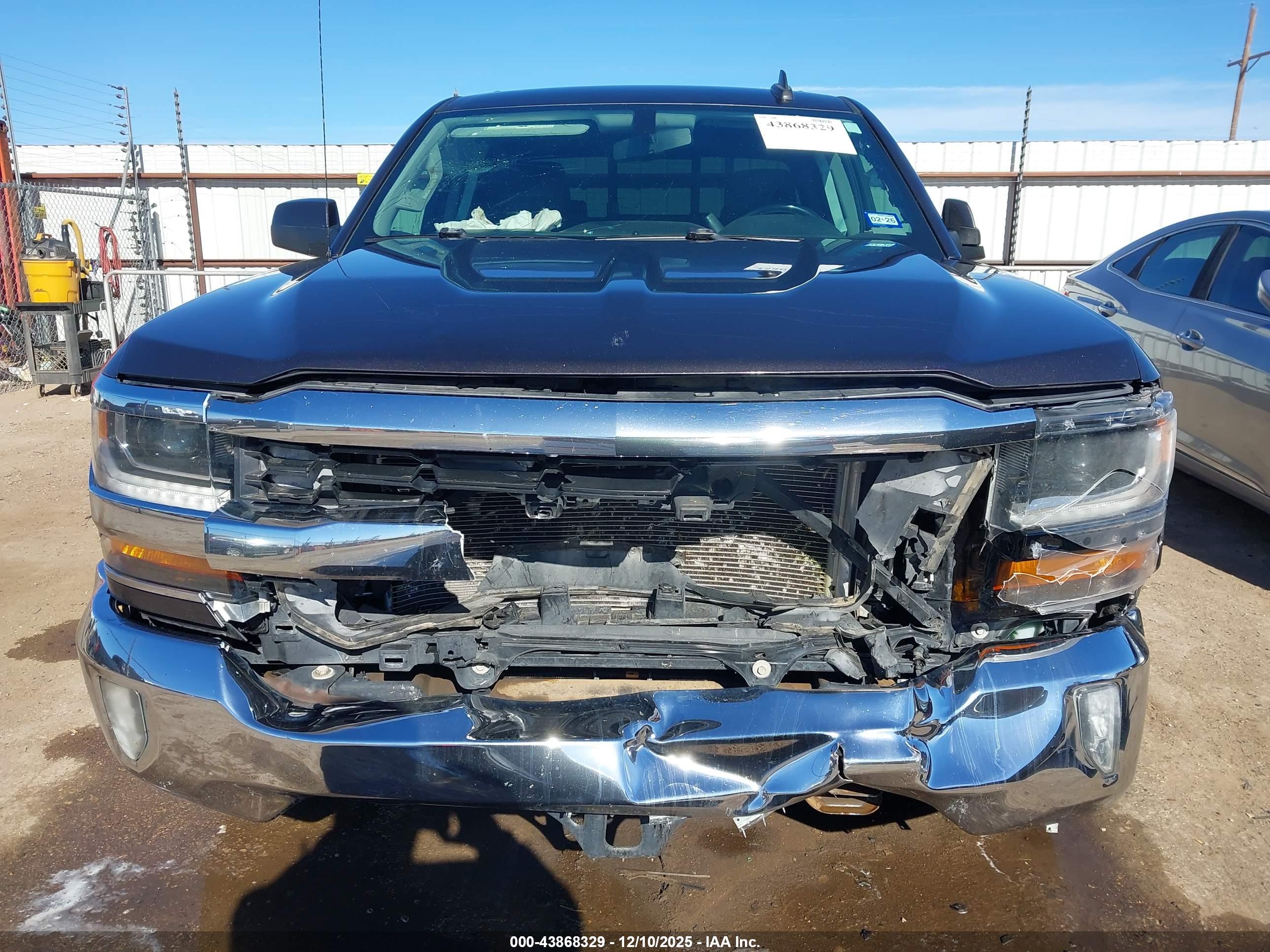 CHEVROLET SILVERADO image 6