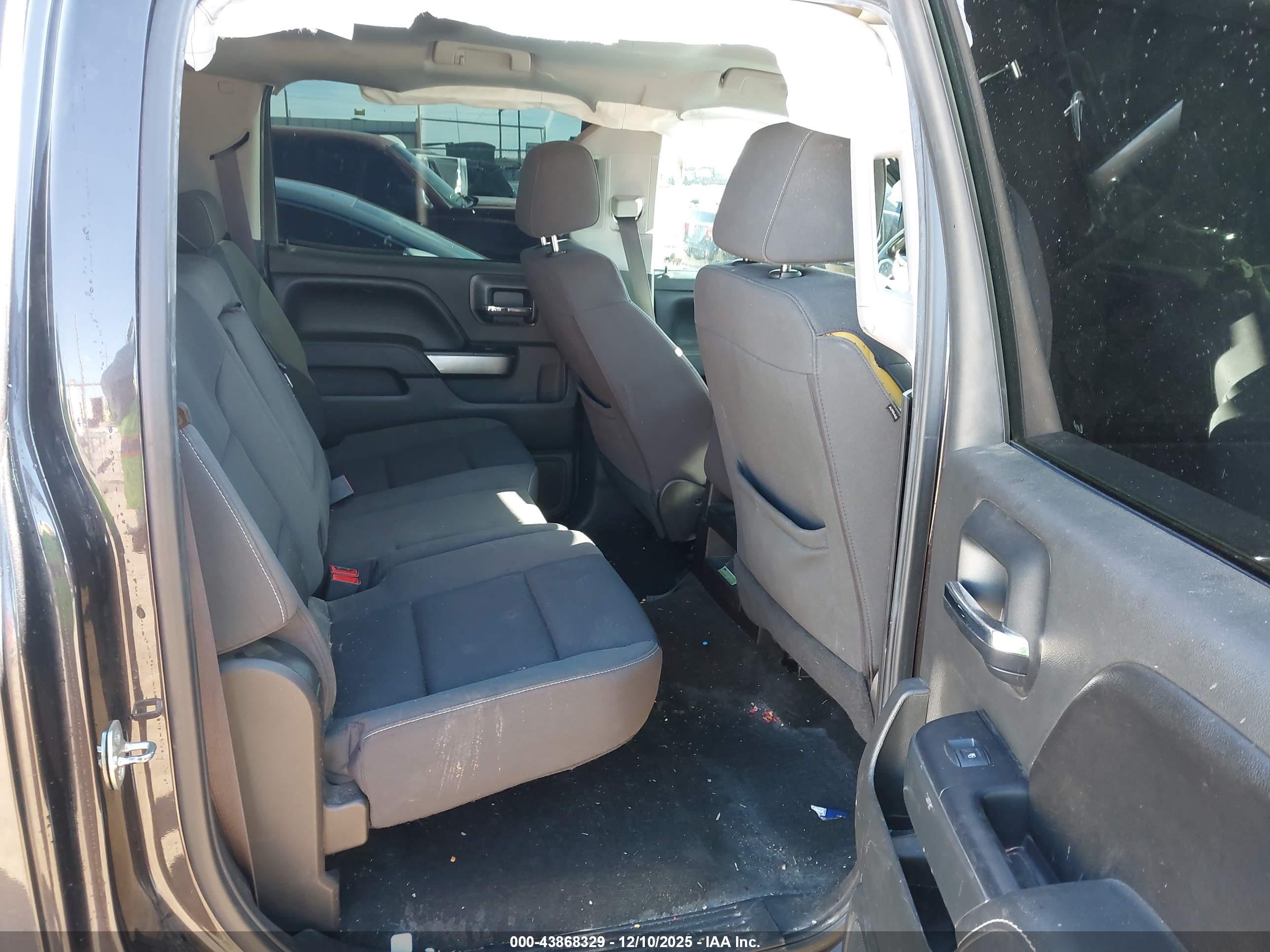 CHEVROLET SILVERADO image 8