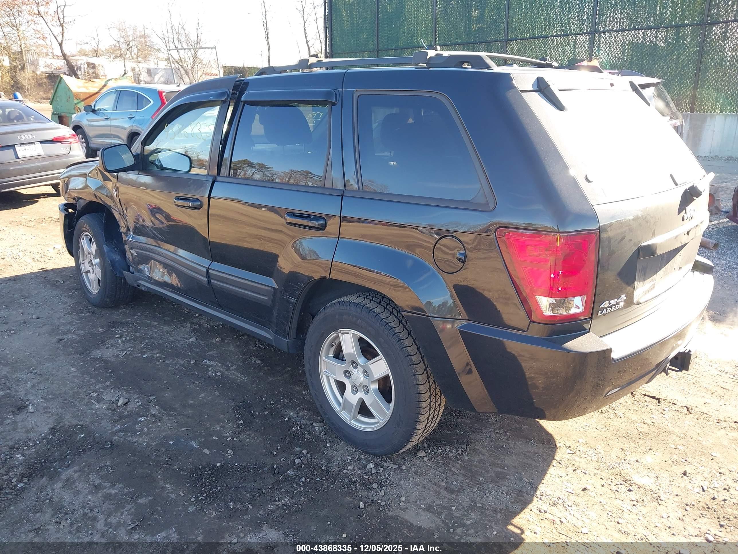 JEEP GRAND image 3