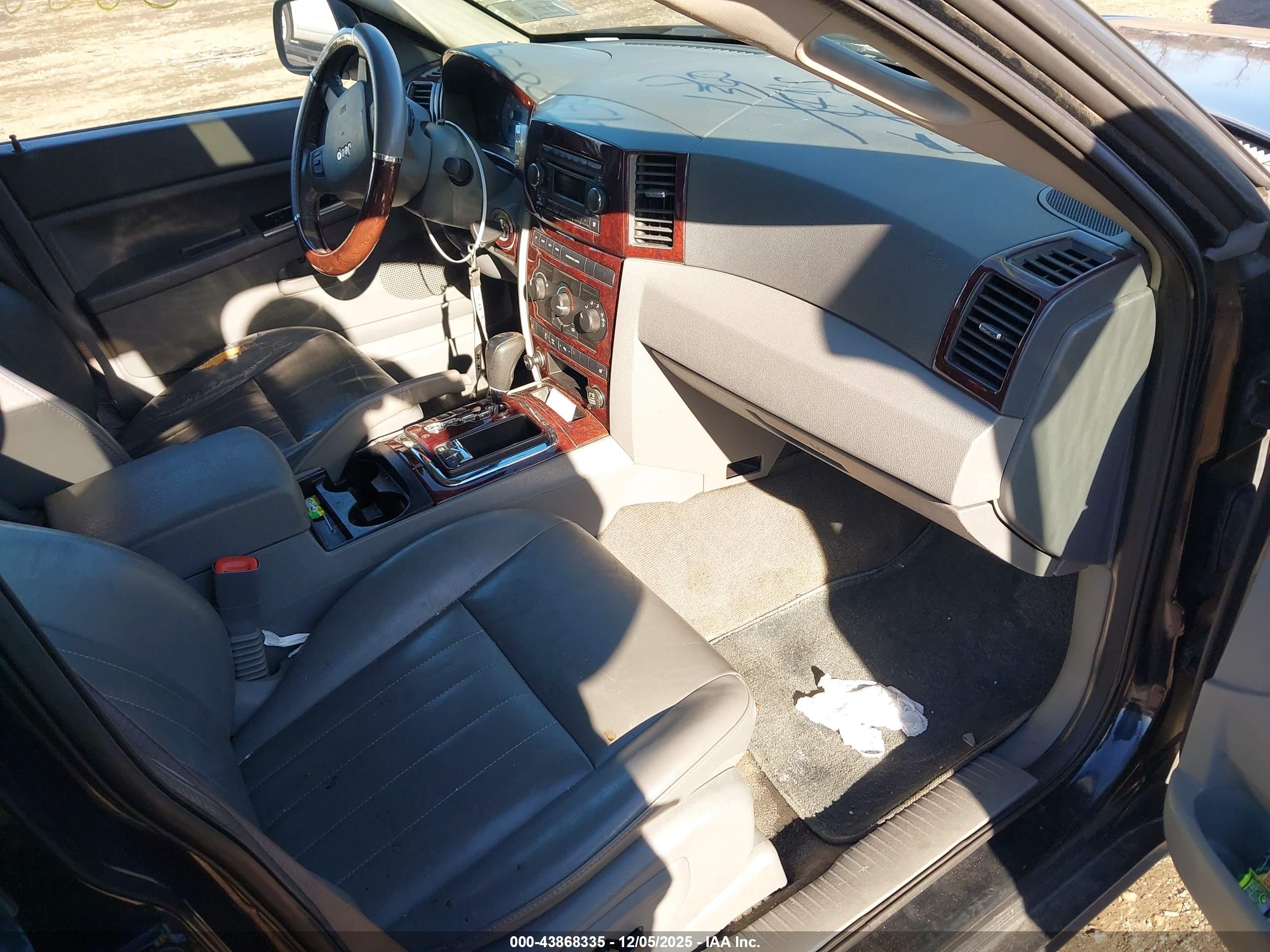 JEEP GRAND image 5