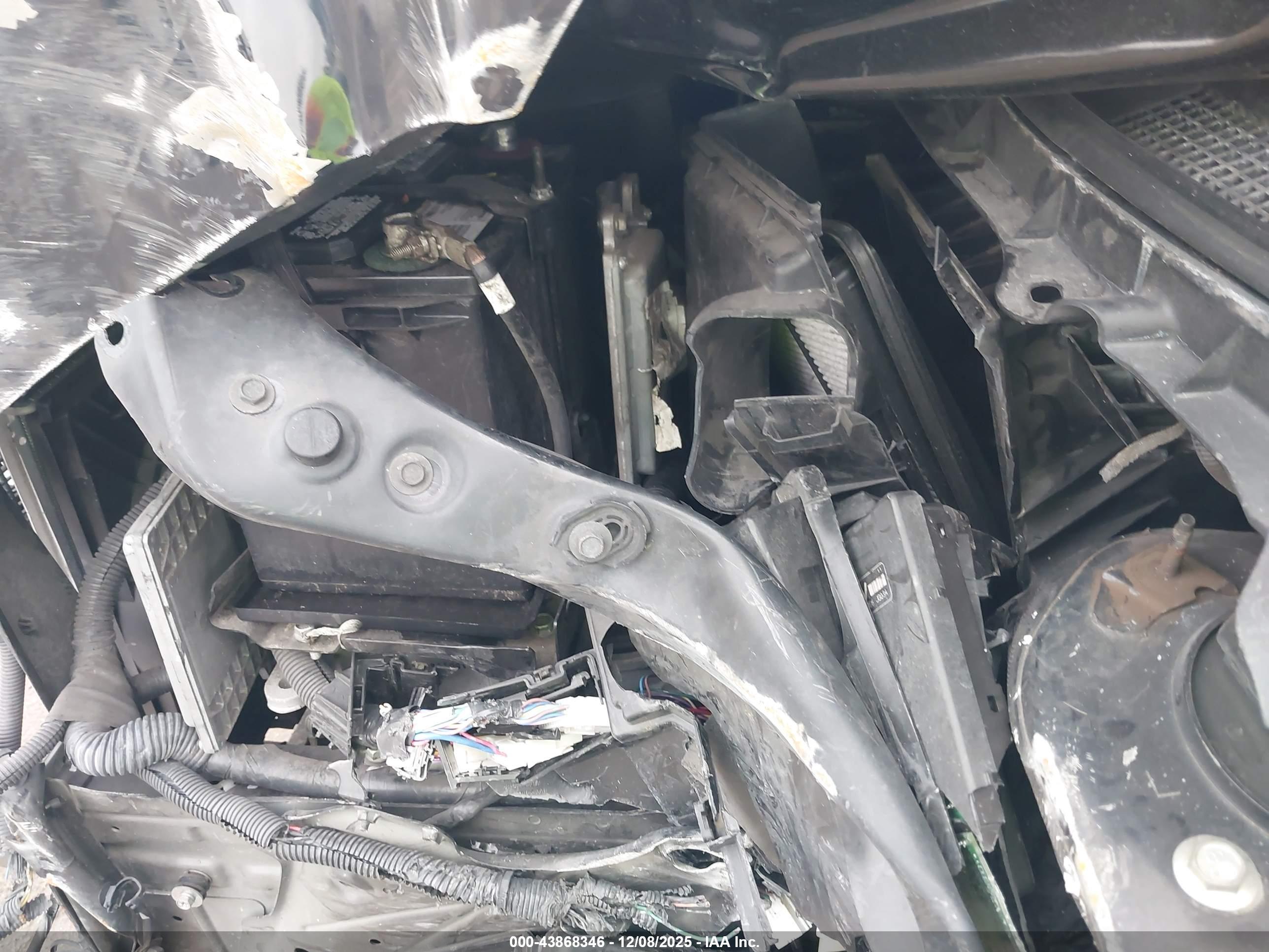 NISSAN ROGUE image 10