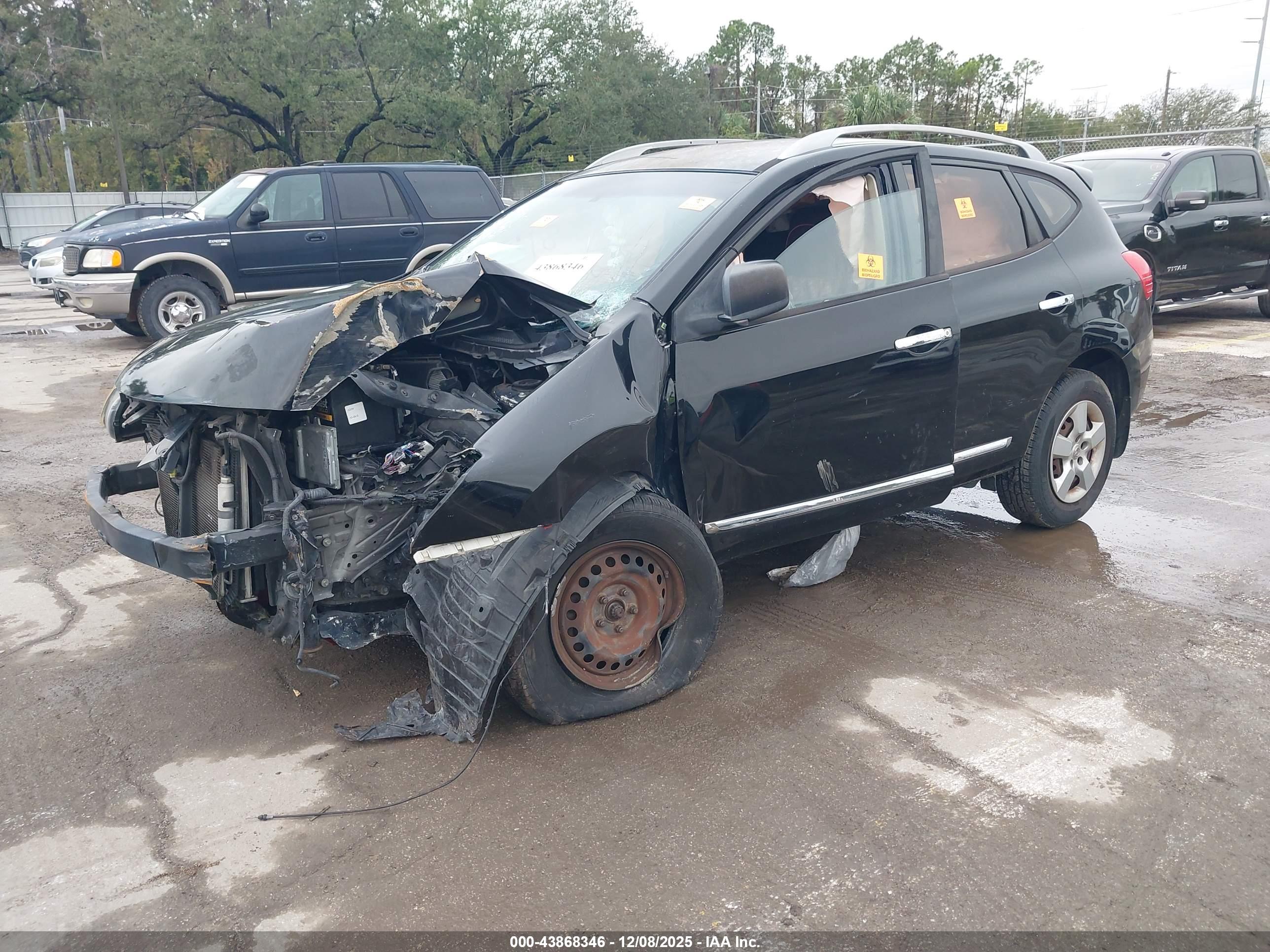 NISSAN ROGUE image 2