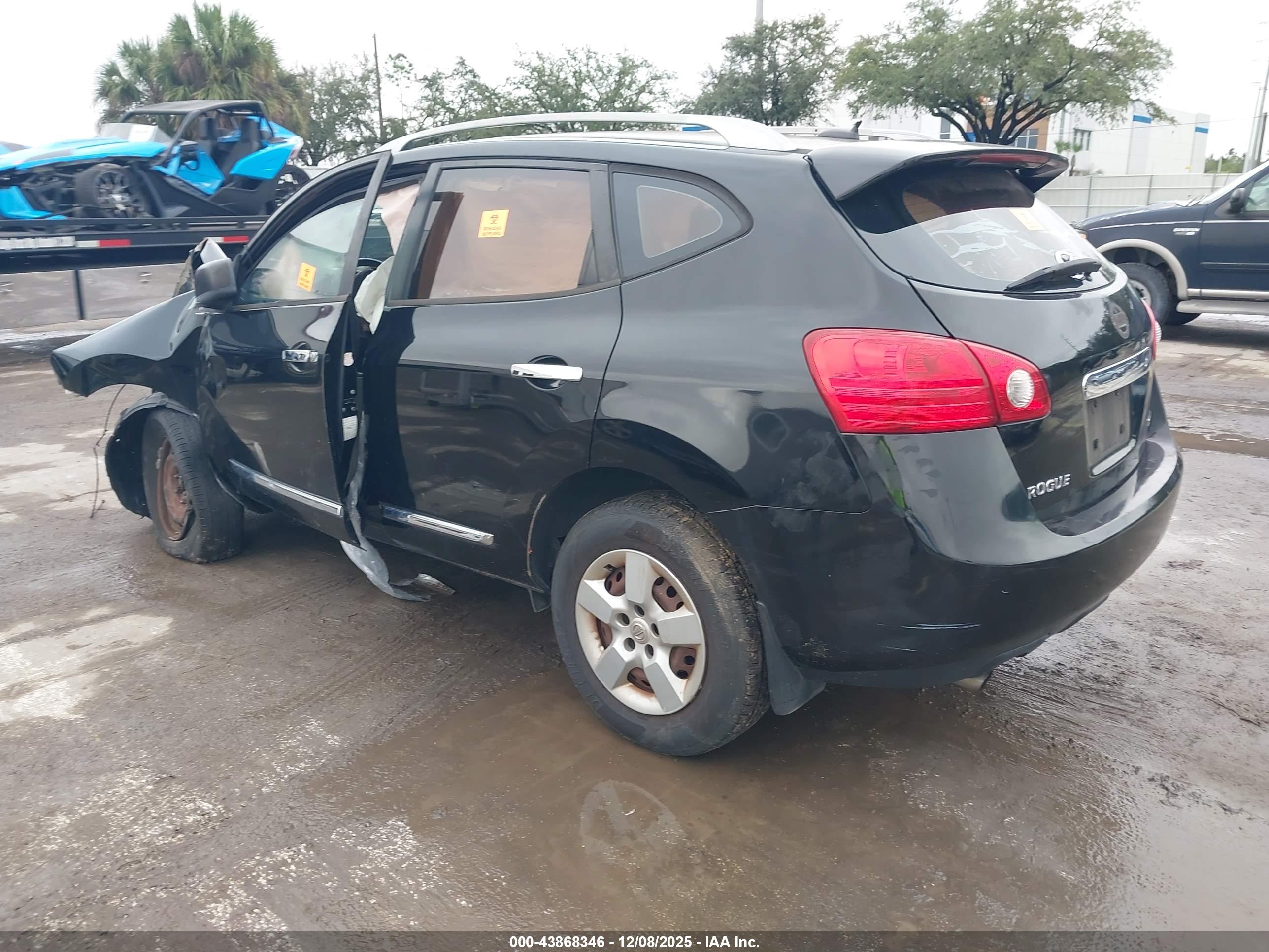 NISSAN ROGUE image 3