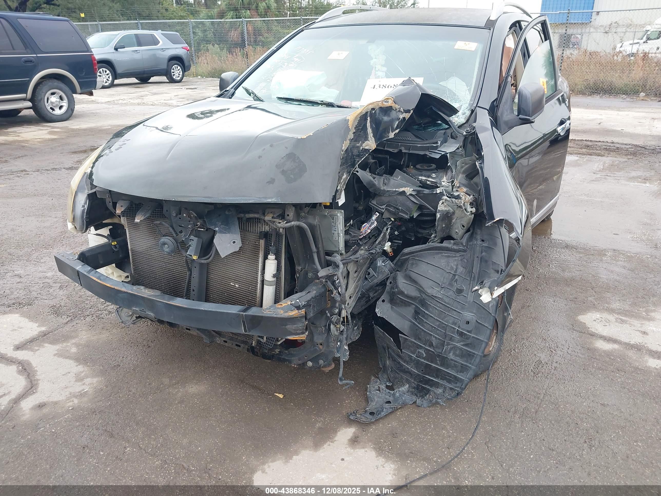 NISSAN ROGUE image 6