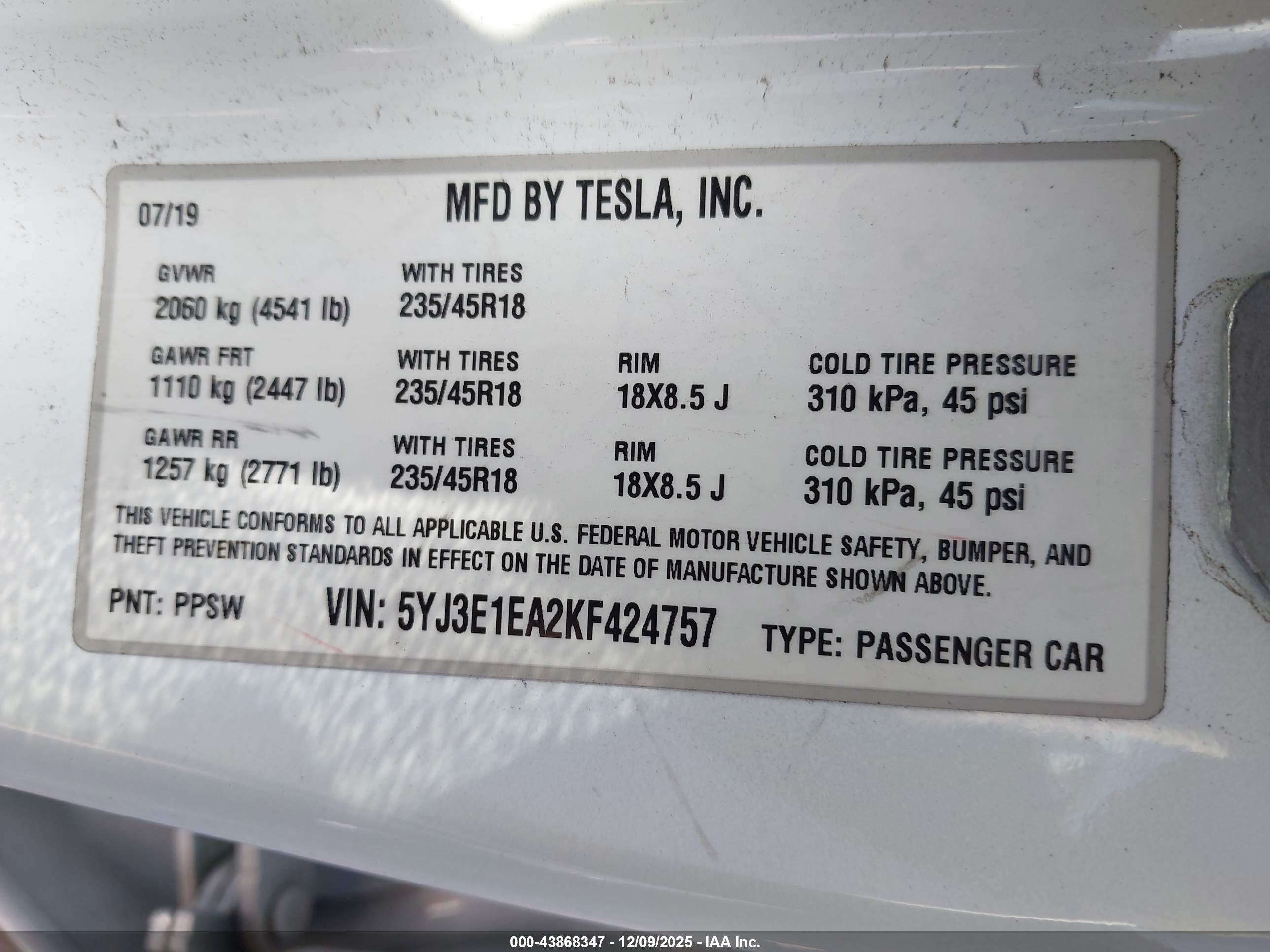 TESLA MODEL image 9