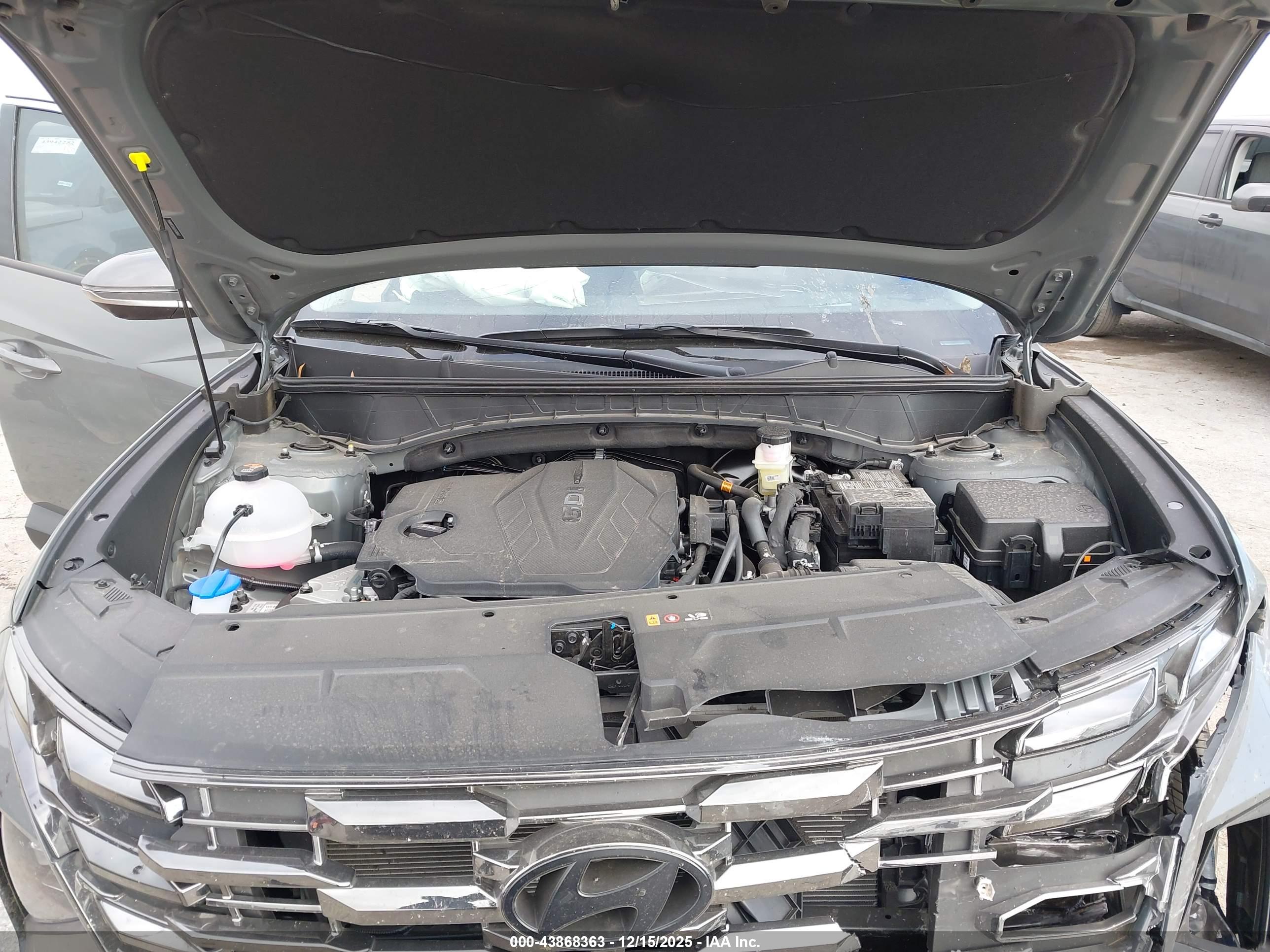HYUNDAI TUCSON image 10