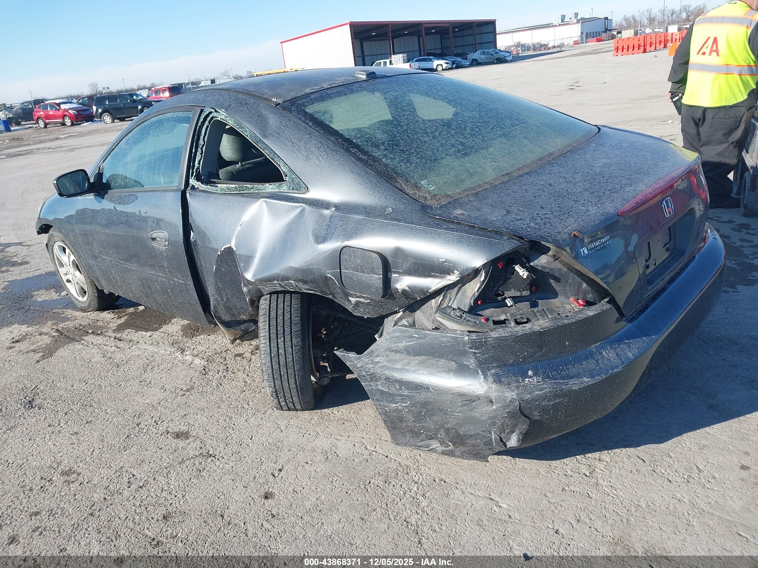 HONDA ACCORD image 3