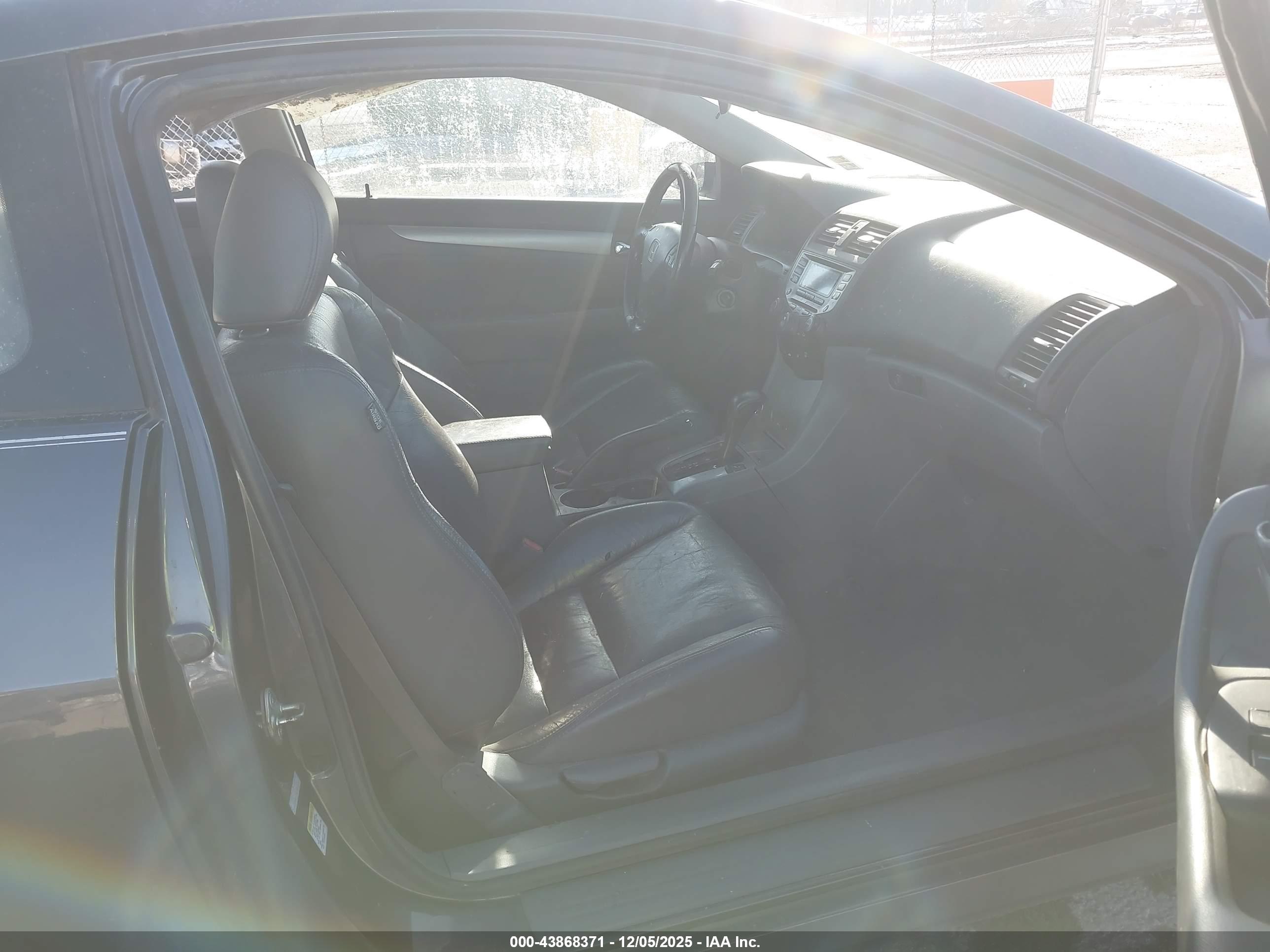 HONDA ACCORD image 5