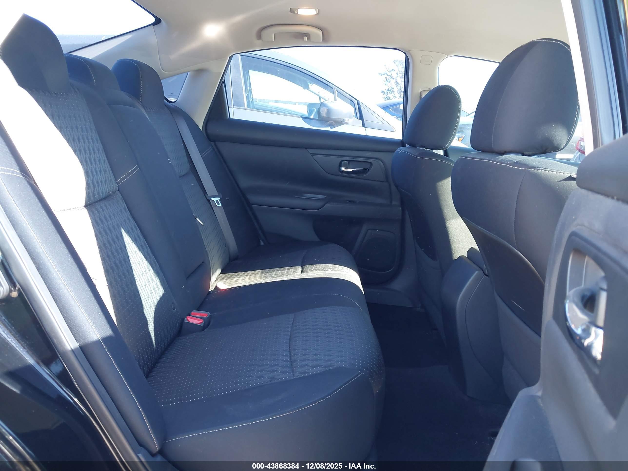 NISSAN ALTIMA image 8