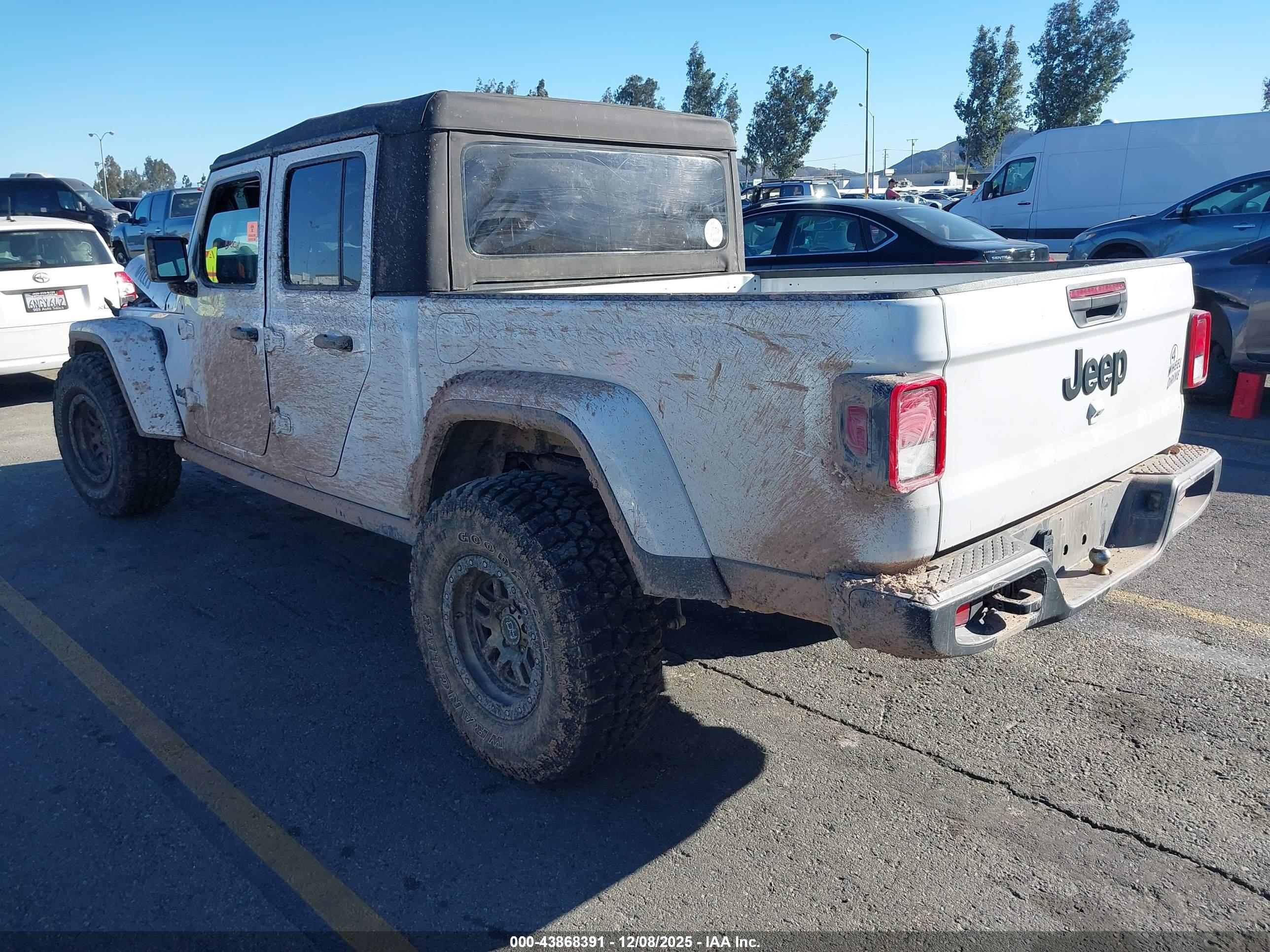 JEEP GLADIATOR image 3