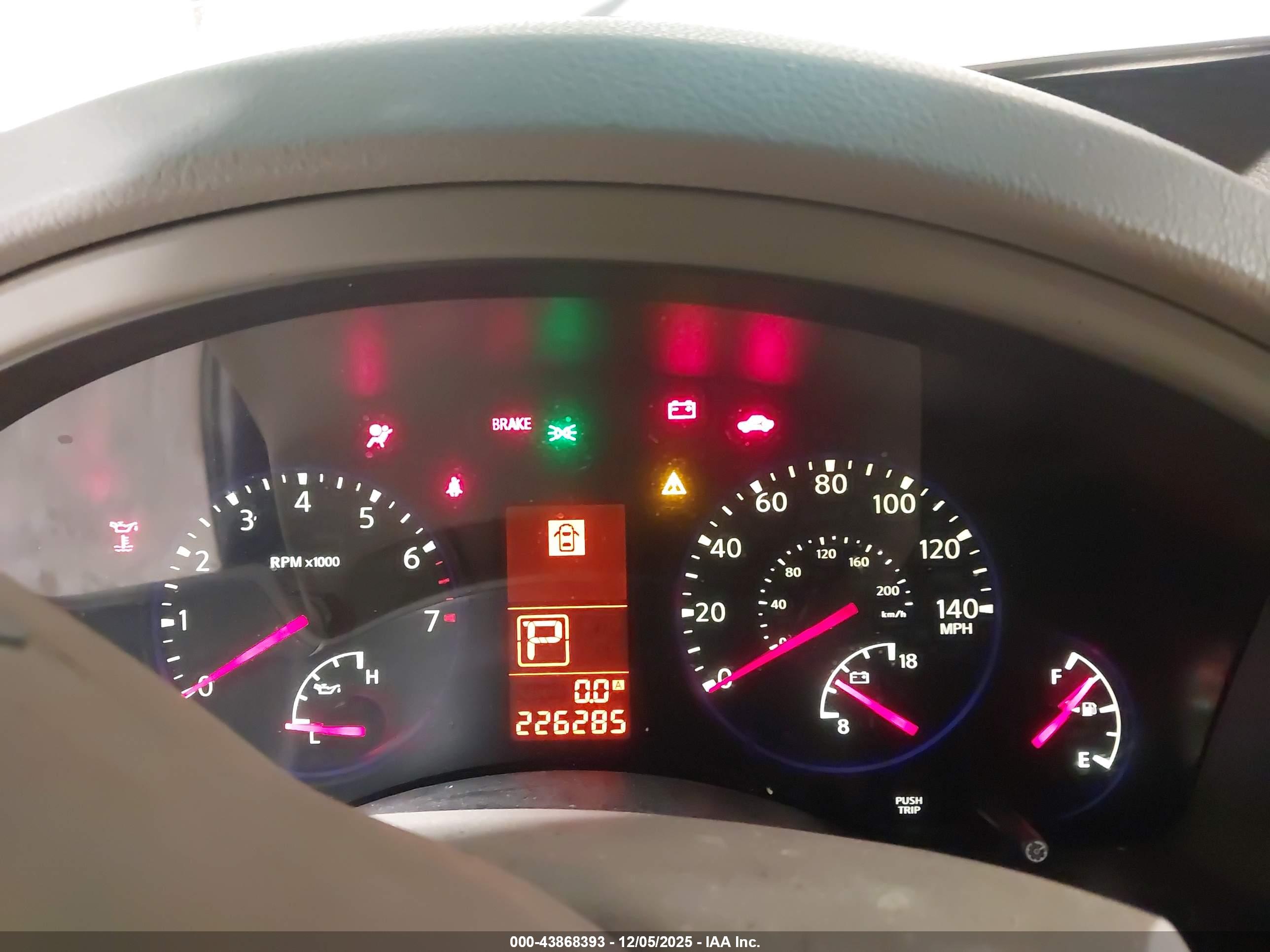 INFINITI QX56 image 7