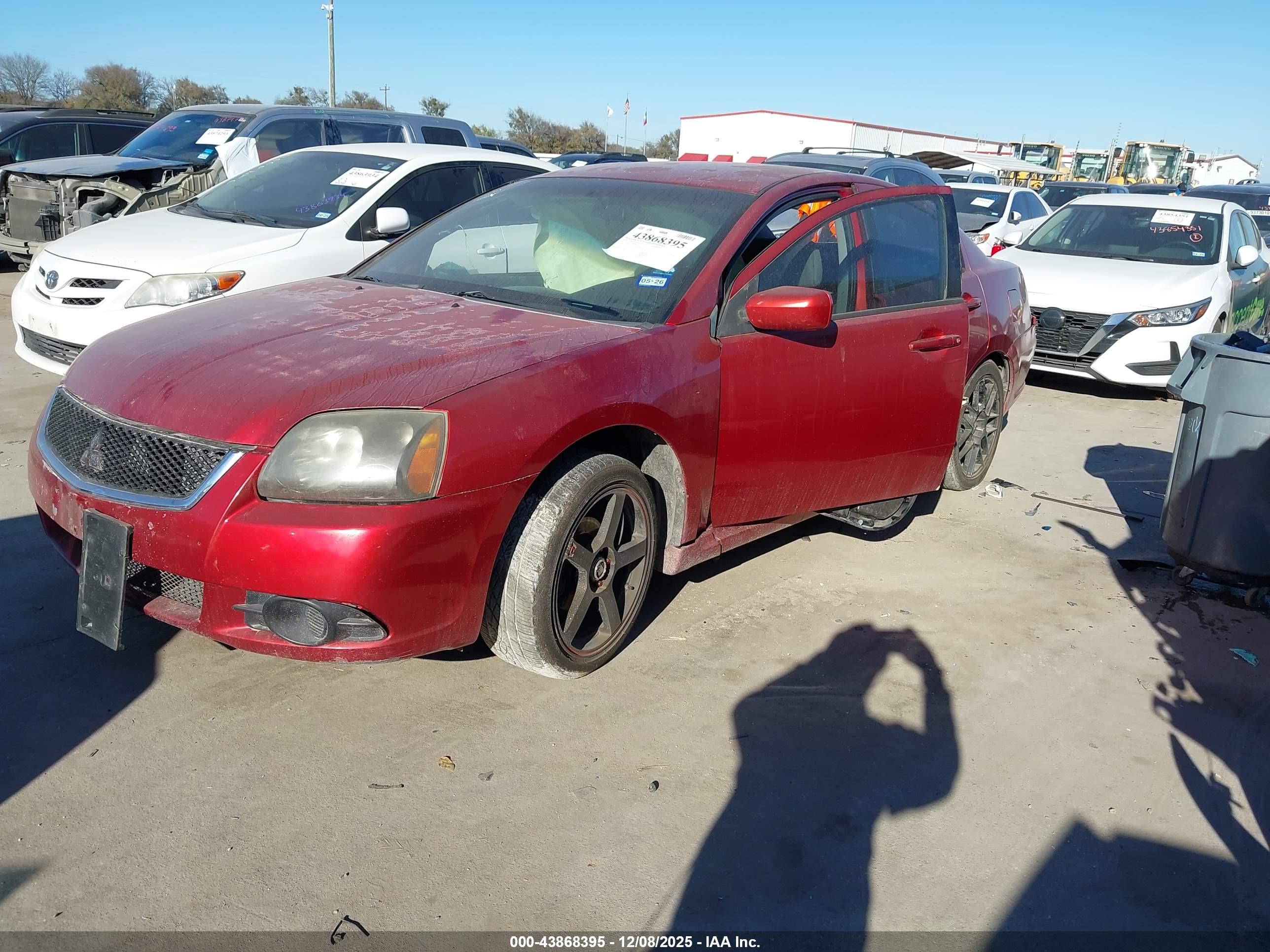 MITSUBISHI GALANT image 2