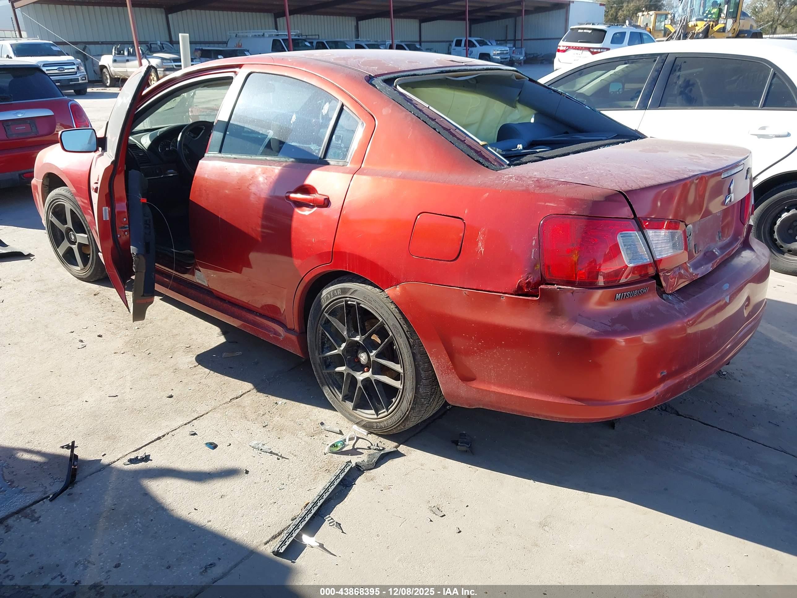MITSUBISHI GALANT image 3