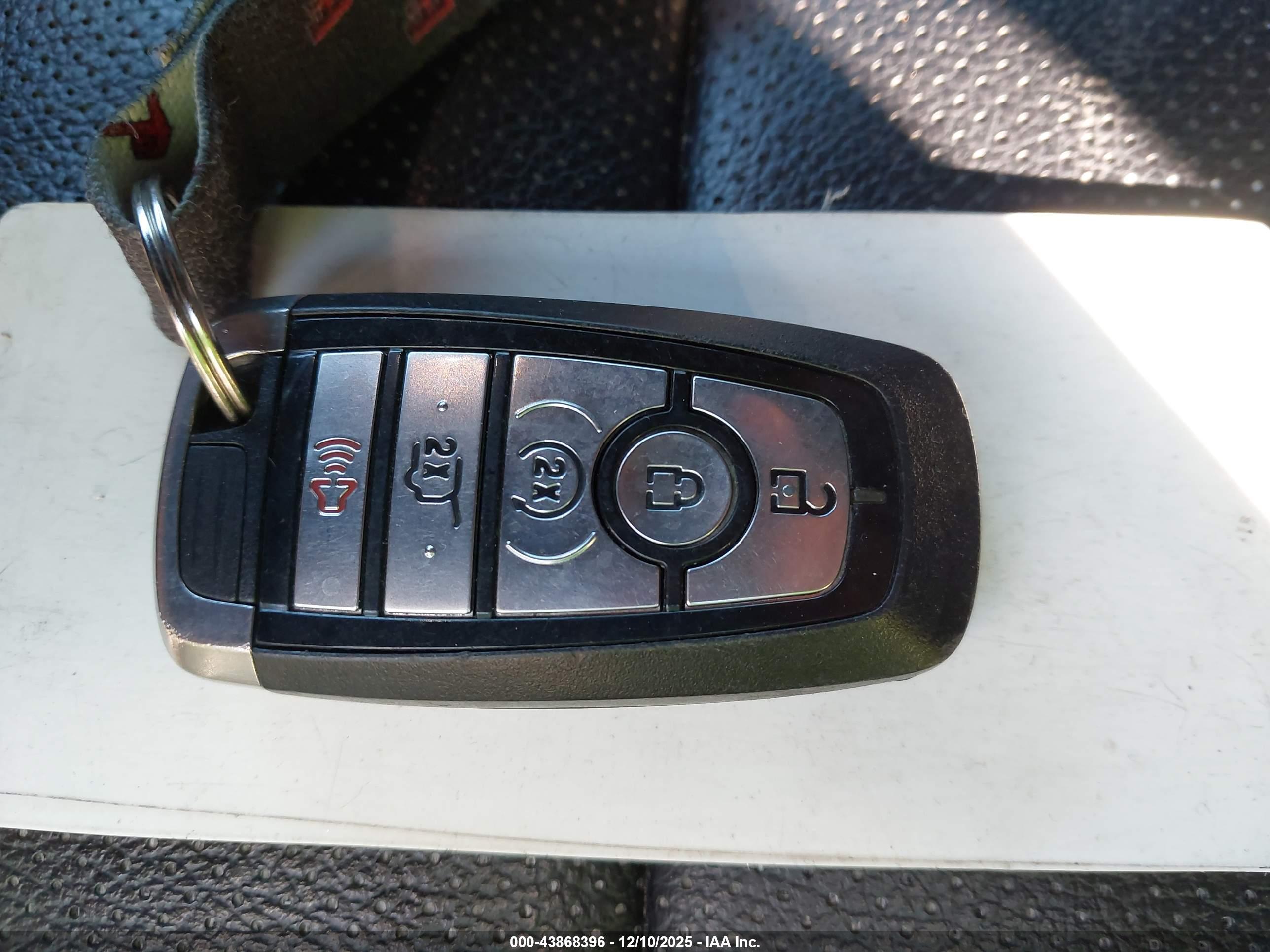 FORD EXPEDITION image 11