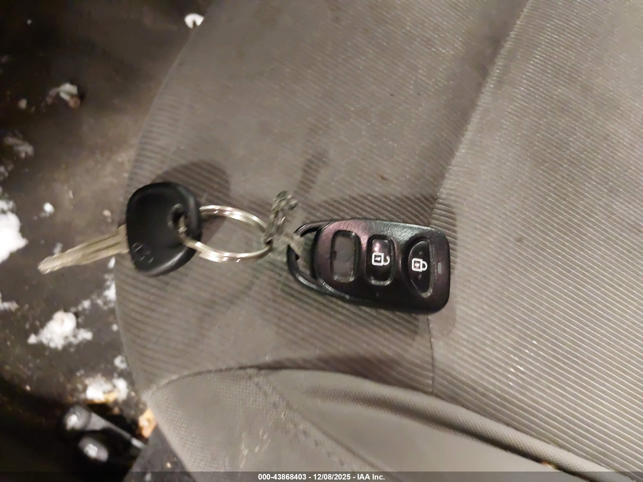 HYUNDAI ELANTRA image 11