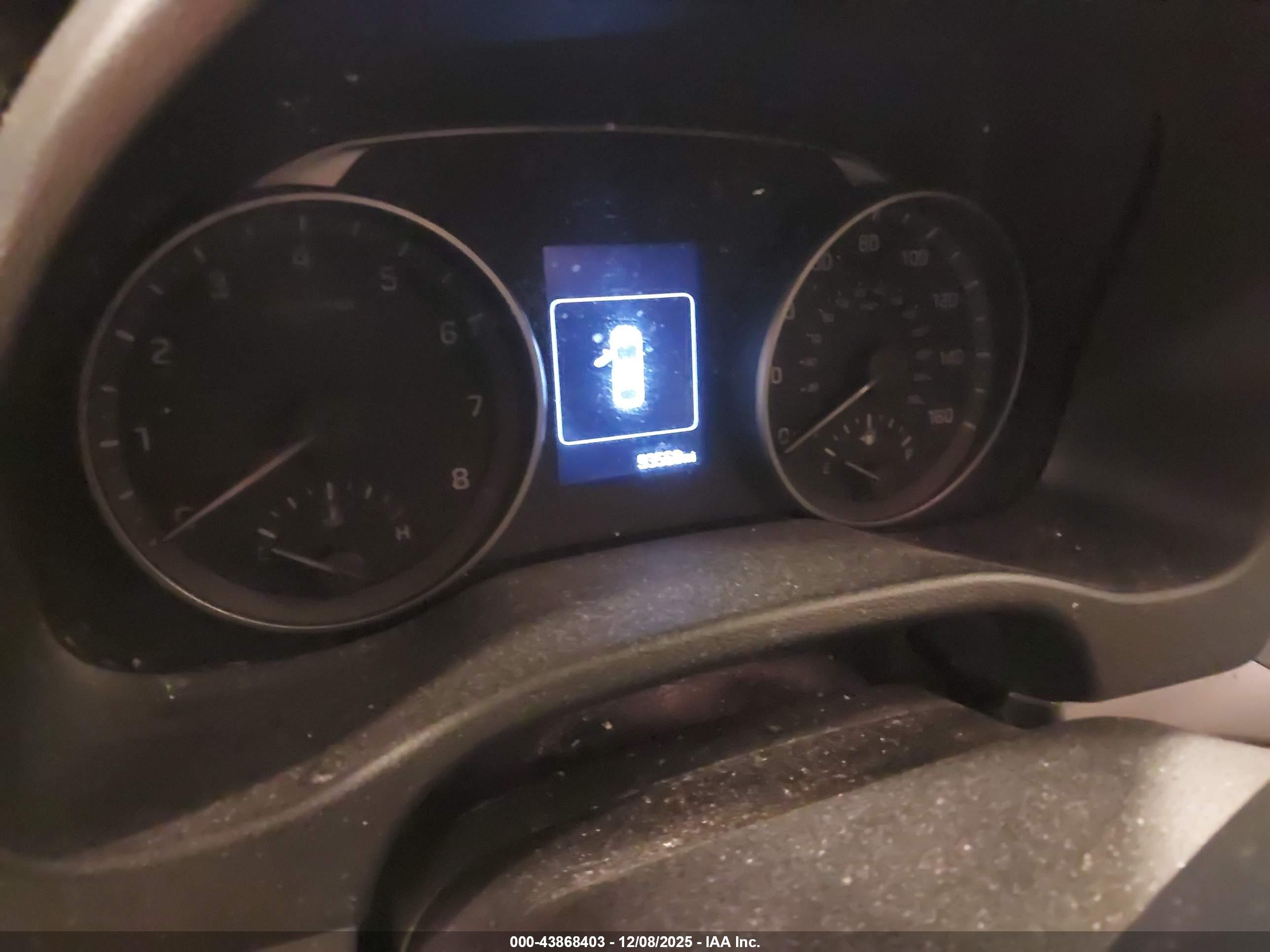HYUNDAI ELANTRA image 7