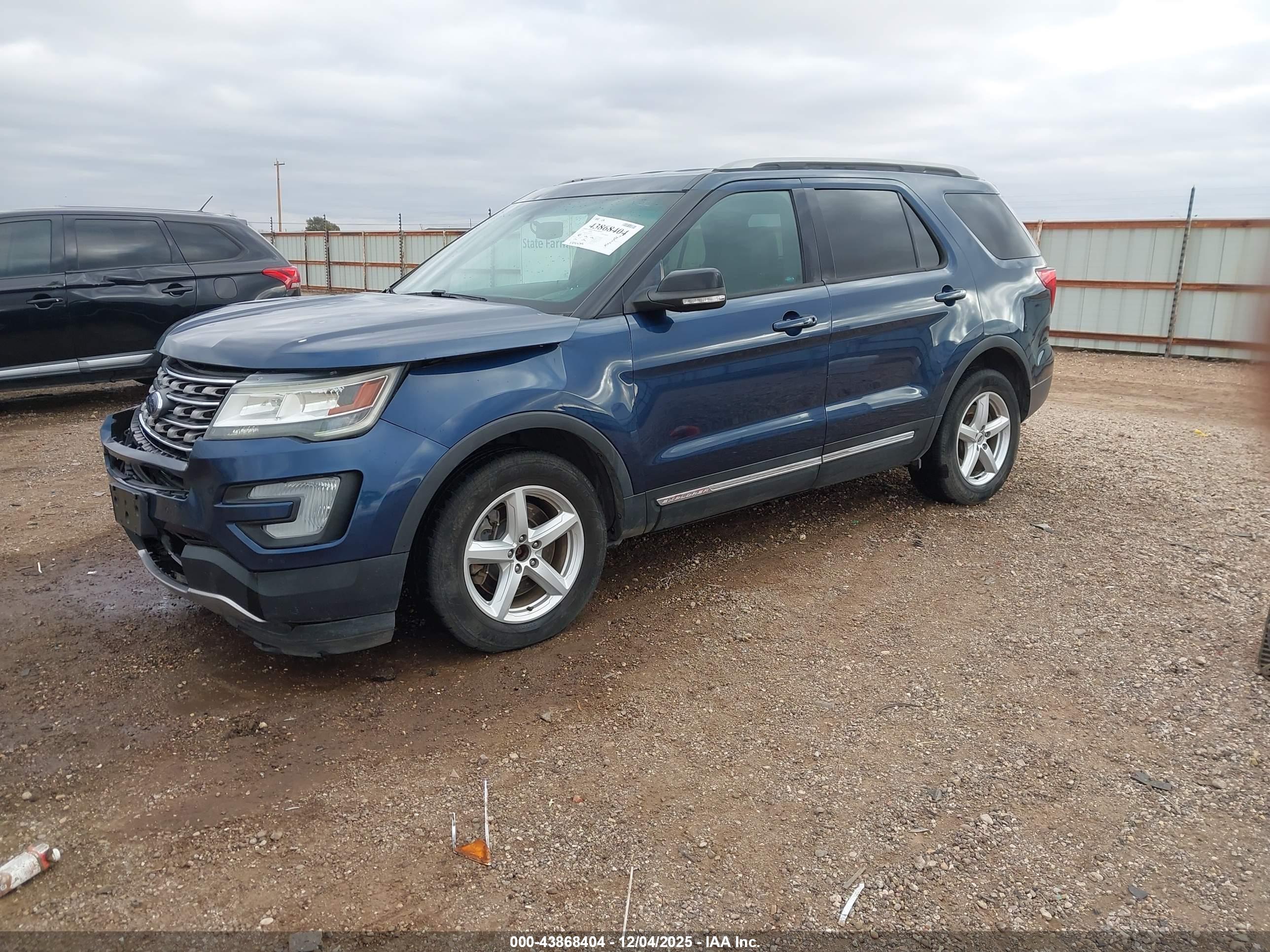 FORD EXPLORER image 2