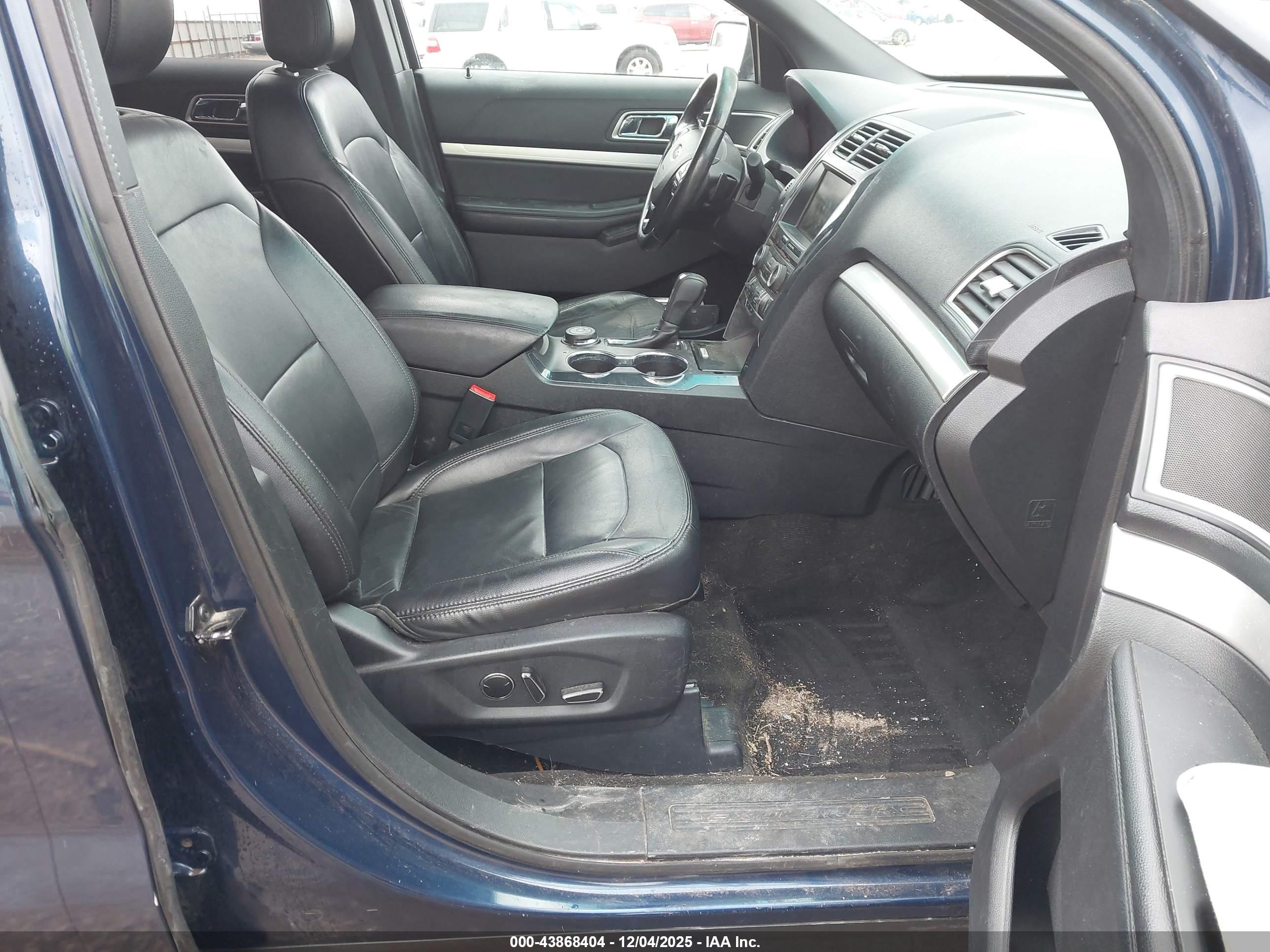 FORD EXPLORER image 5