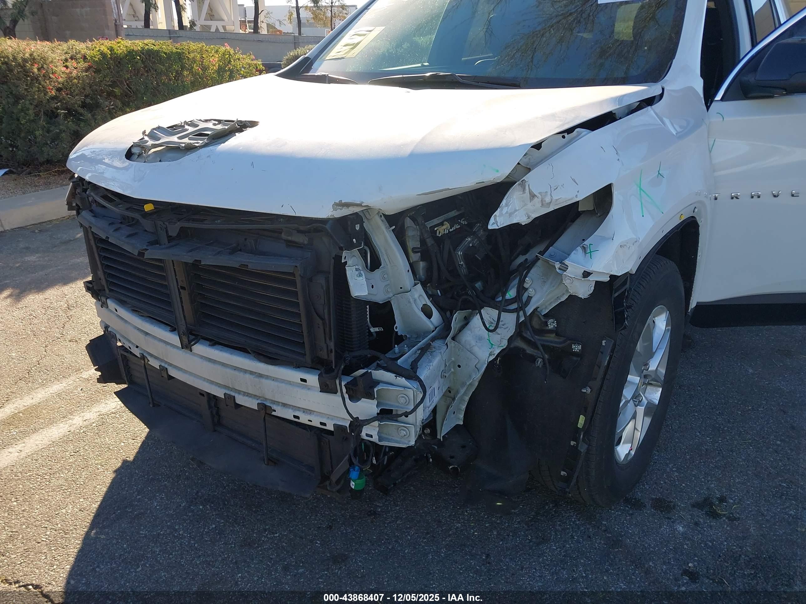 CHEVROLET TRAVERSE image 6