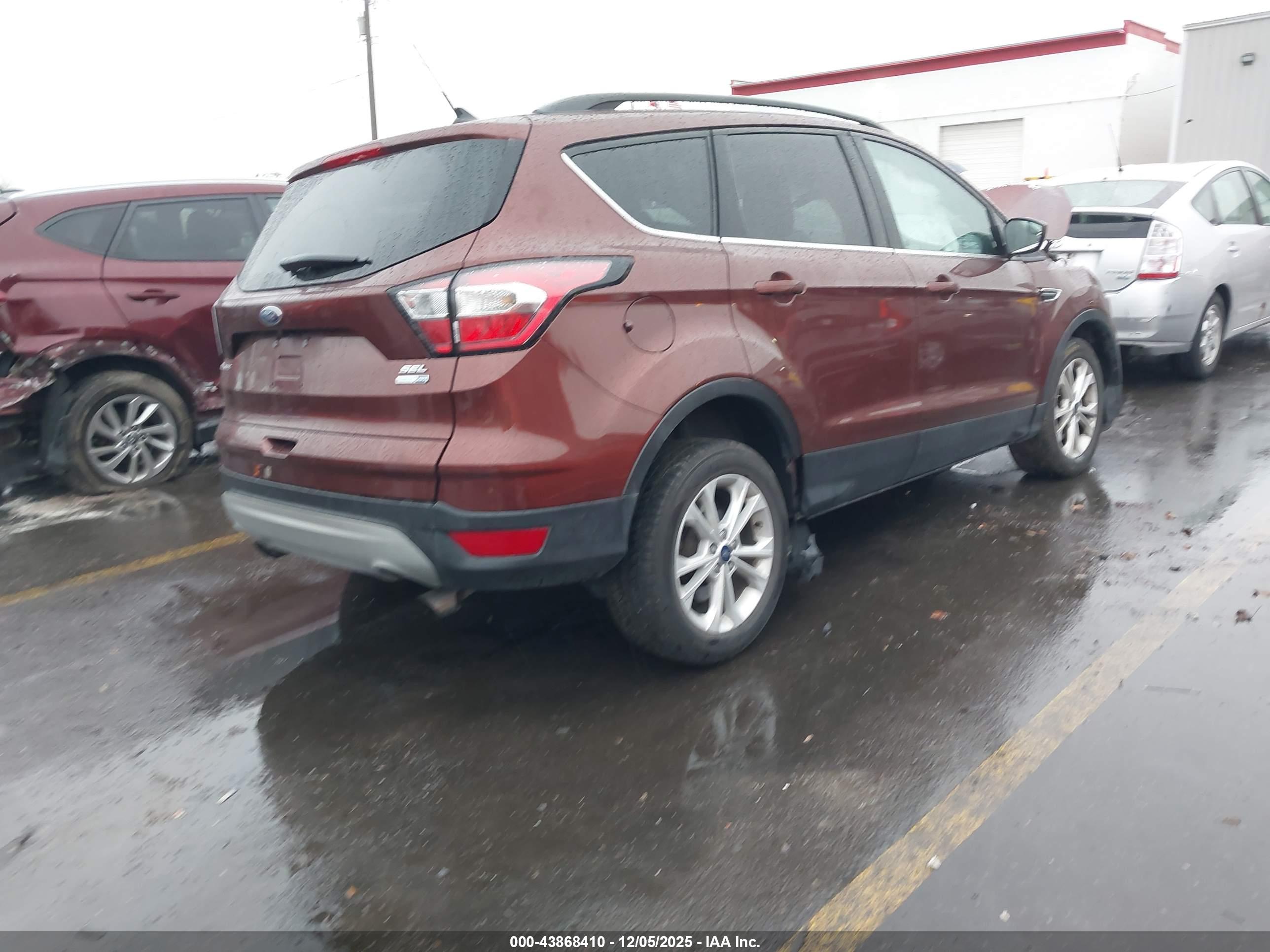 FORD ESCAPE image 4