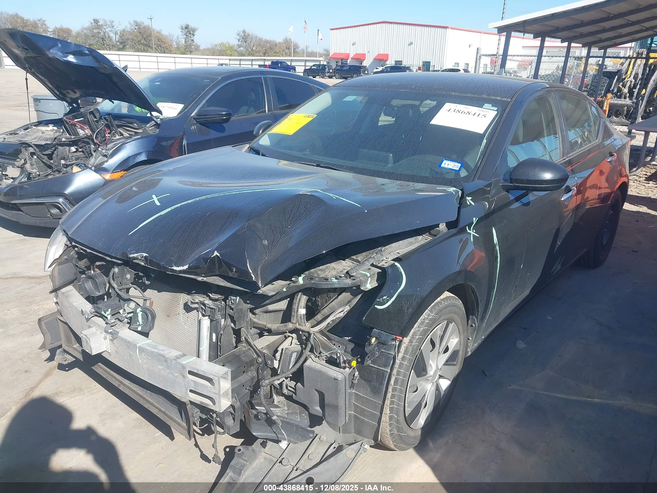 NISSAN ALTIMA image 2