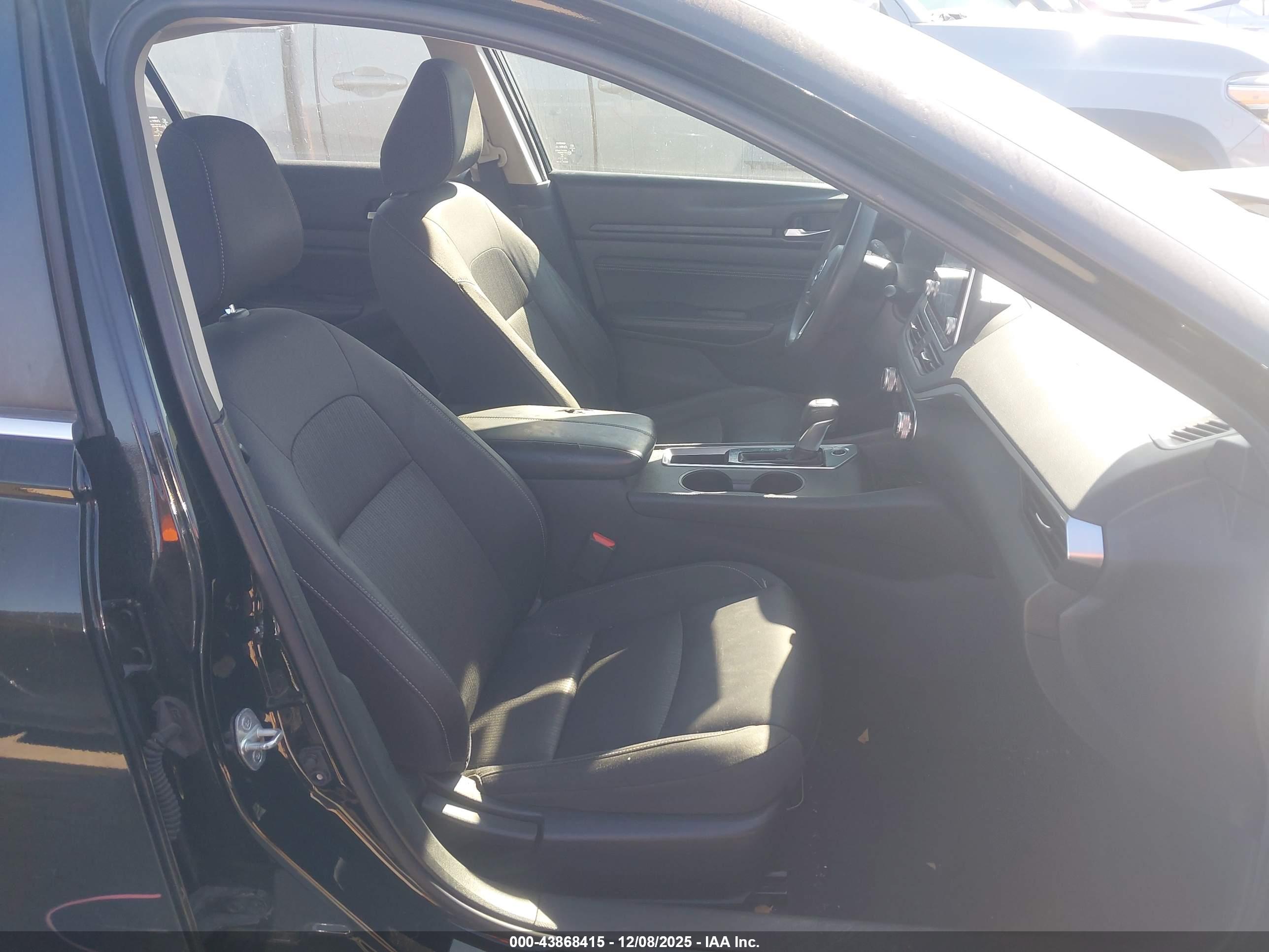 NISSAN ALTIMA image 5