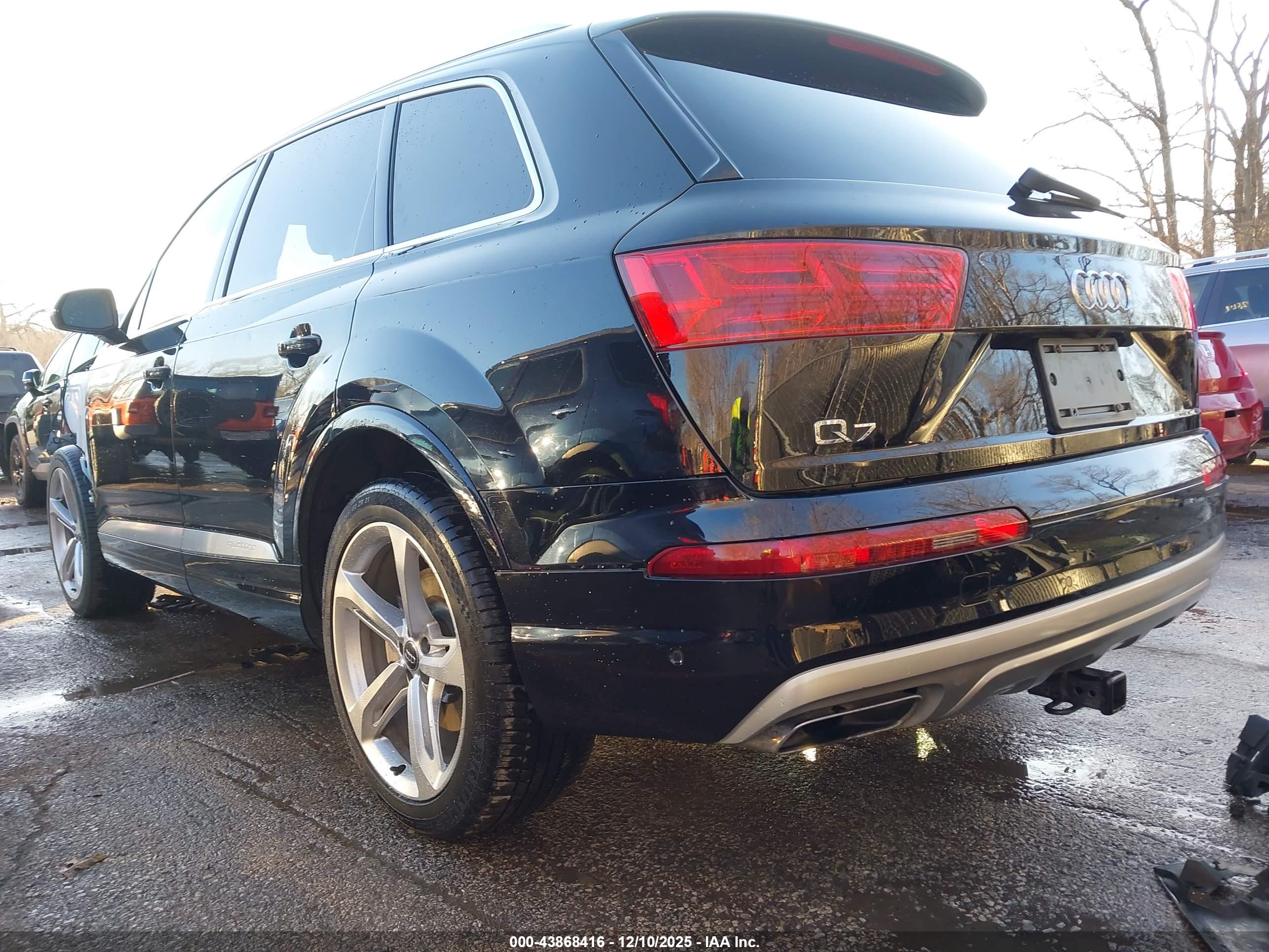 AUDI Q7 image 3