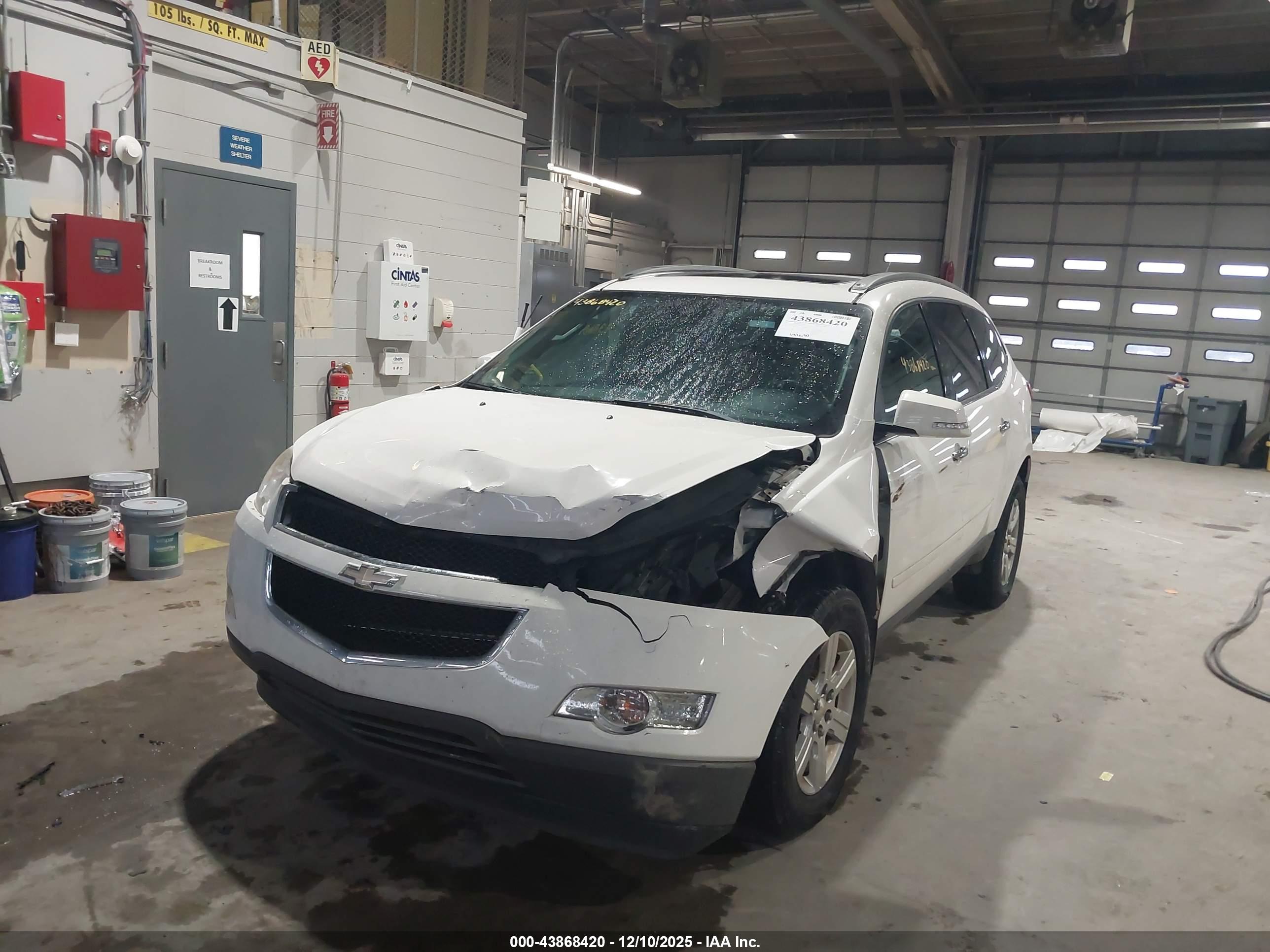 CHEVROLET TRAVERSE image 6