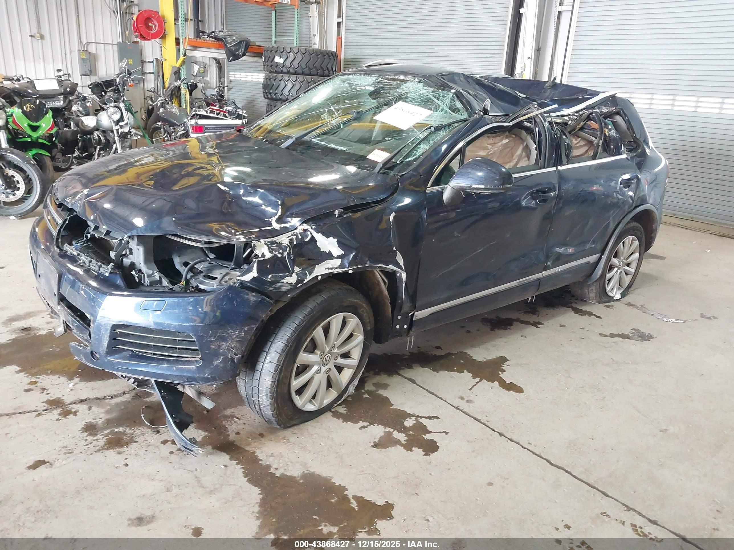 VOLKSWAGEN TOUAREG image 2
