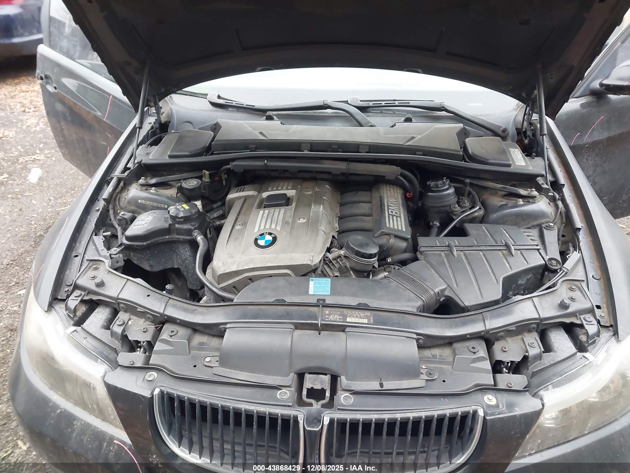 BMW 325I image 10