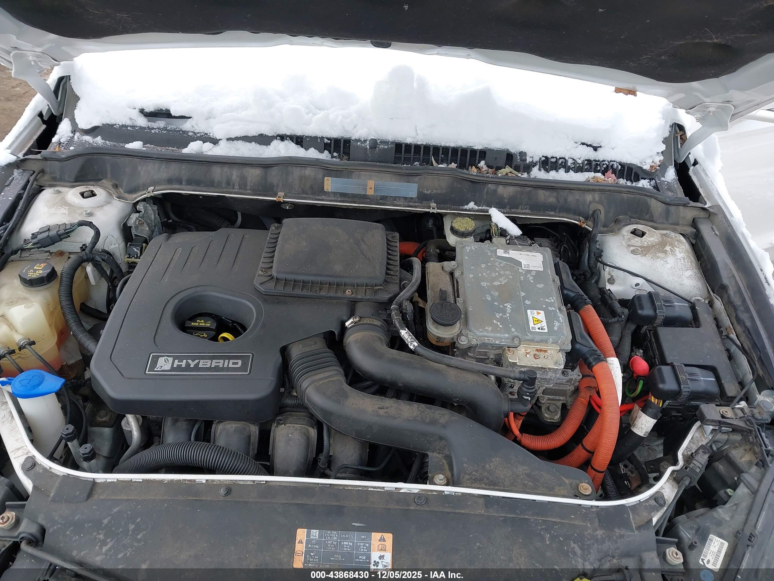 FORD FUSION image 10