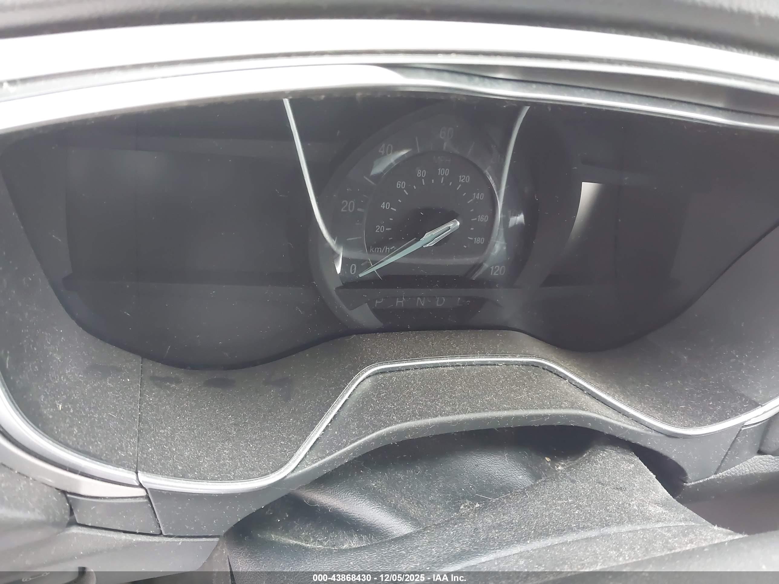 FORD FUSION image 7